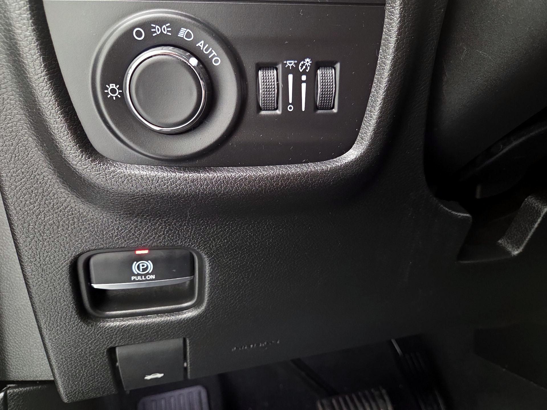 Thumbnail: 2023 Jeep Grand Cherokee - 13