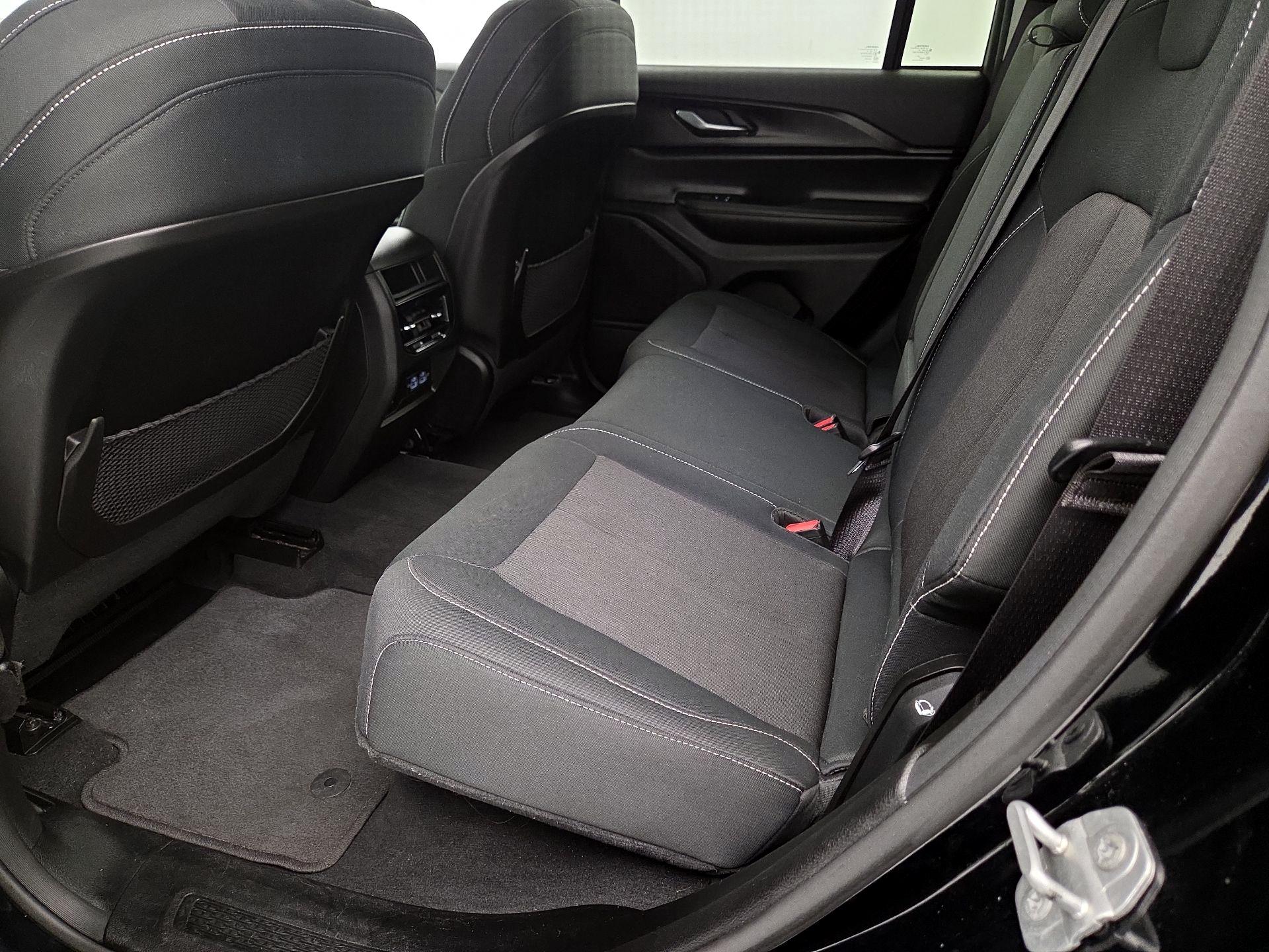 Thumbnail: 2023 Jeep Grand Cherokee - 19