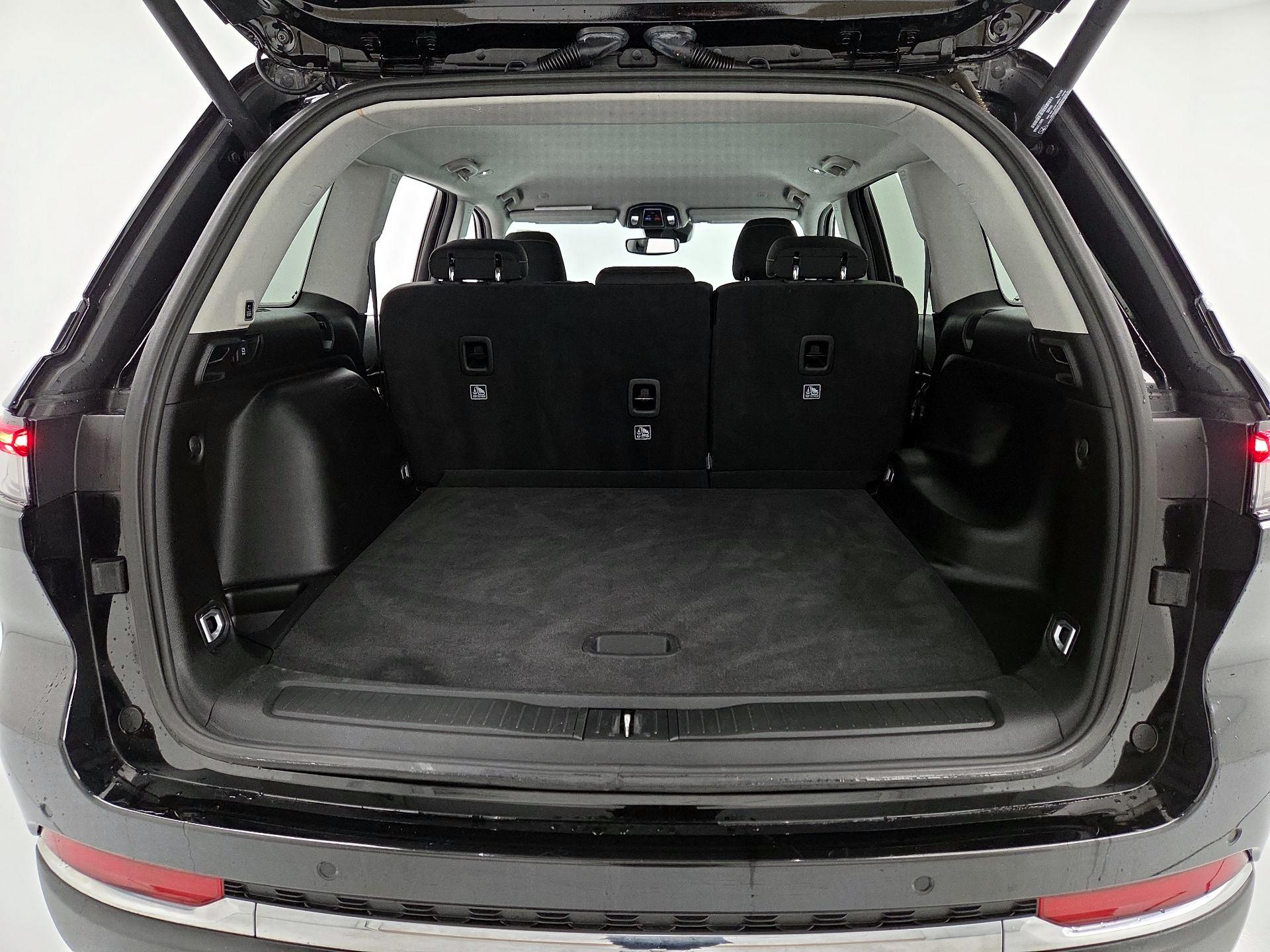 Thumbnail: 2023 Jeep Grand Cherokee - 20