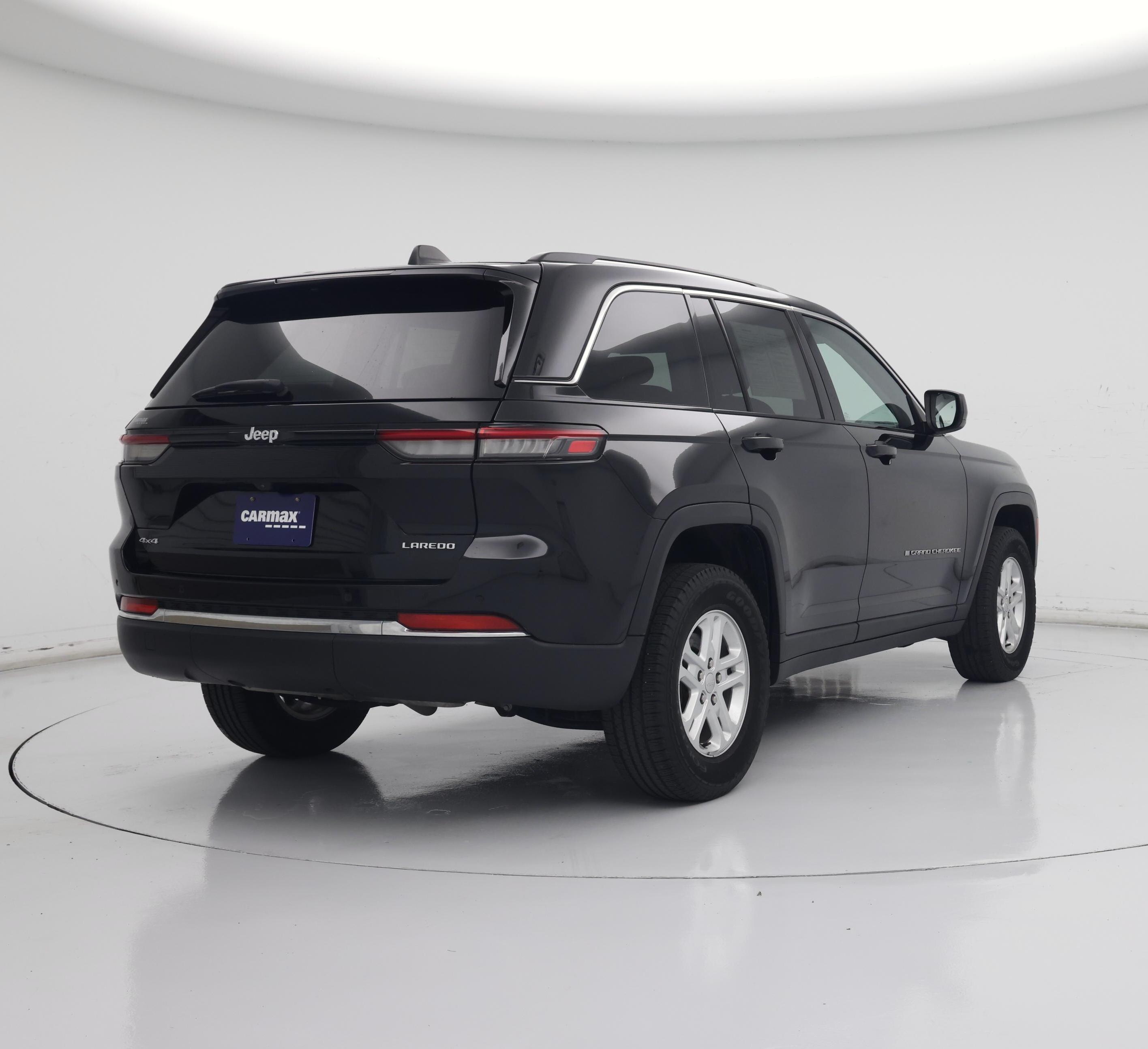 Thumbnail: 2023 Jeep Grand Cherokee - 8