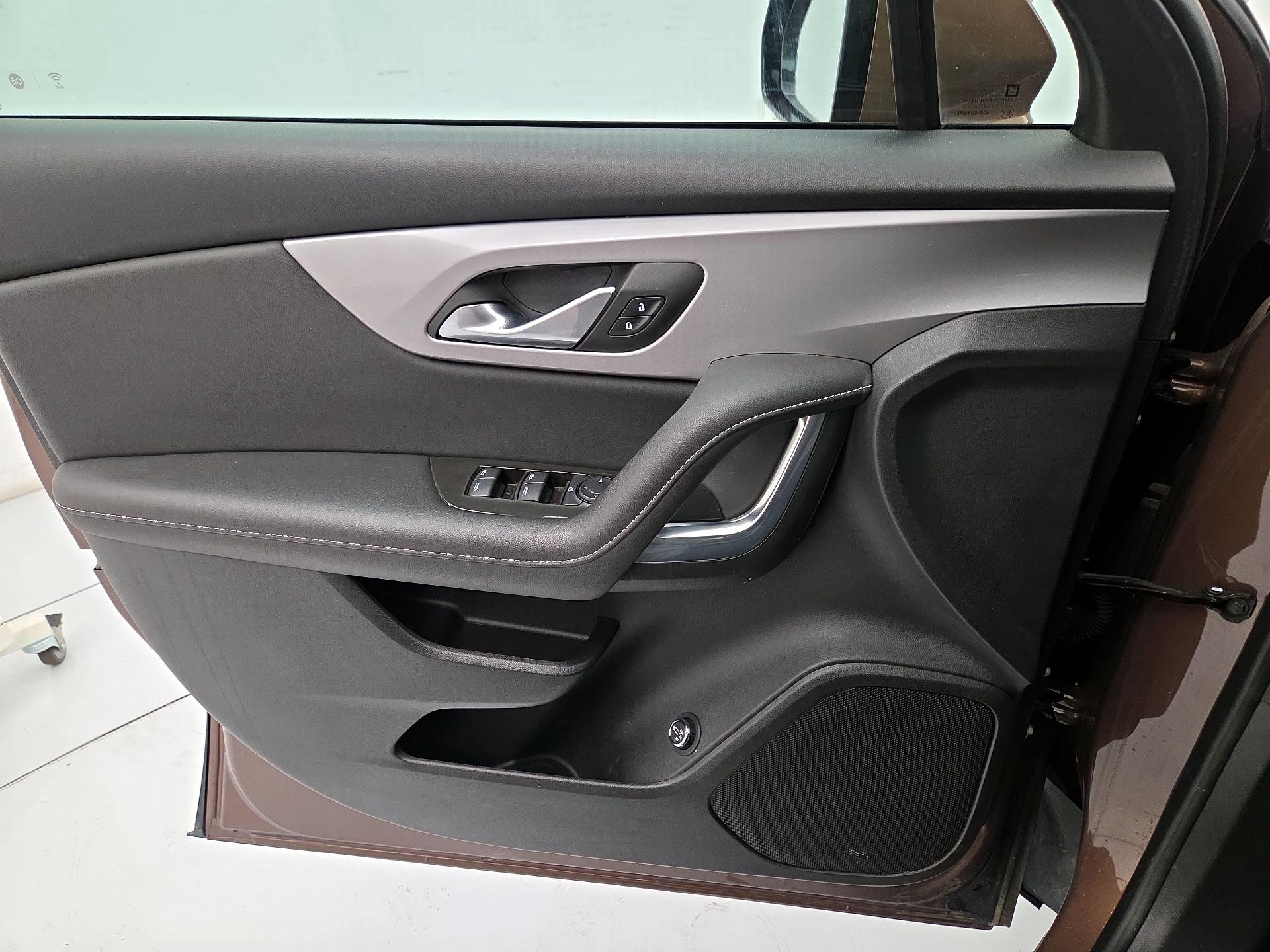 Thumbnail: 2023 Chevrolet Blazer - 12