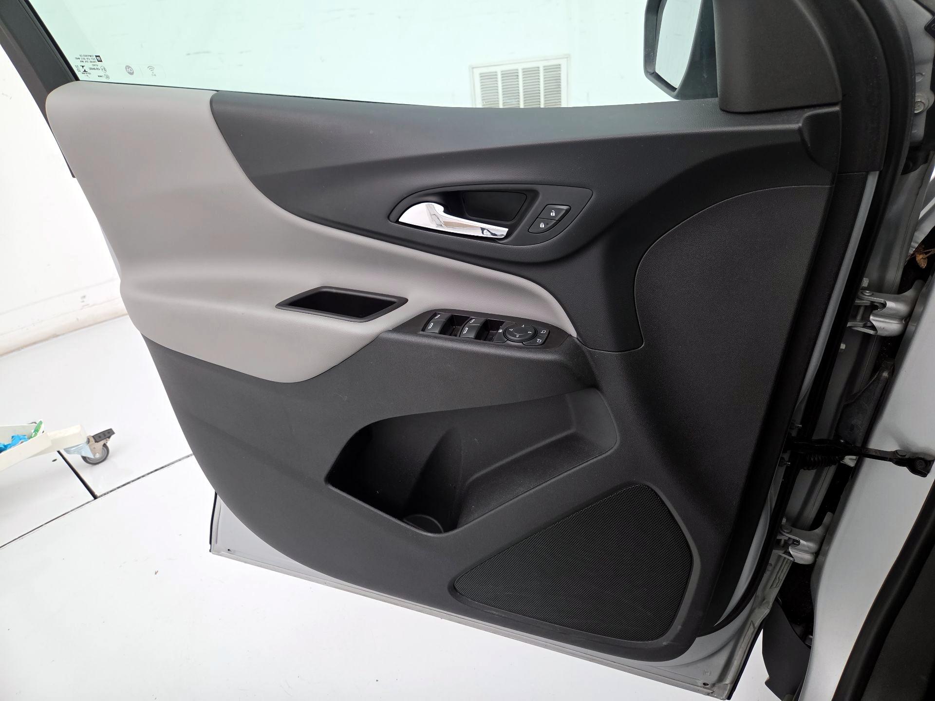 Thumbnail: 2022 Chevrolet Equinox - 12