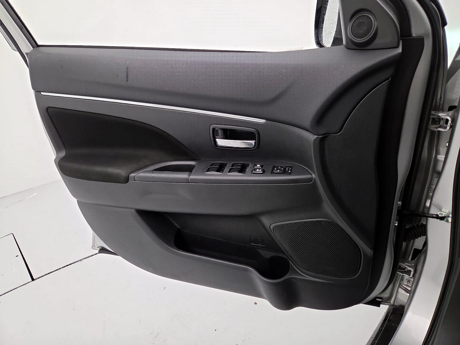 2024 Mitsubishi Outlander Sport ES - Photo 13