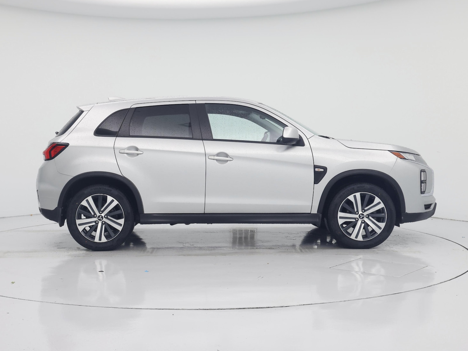 2024 Mitsubishi Outlander Sport ES - Photo 8