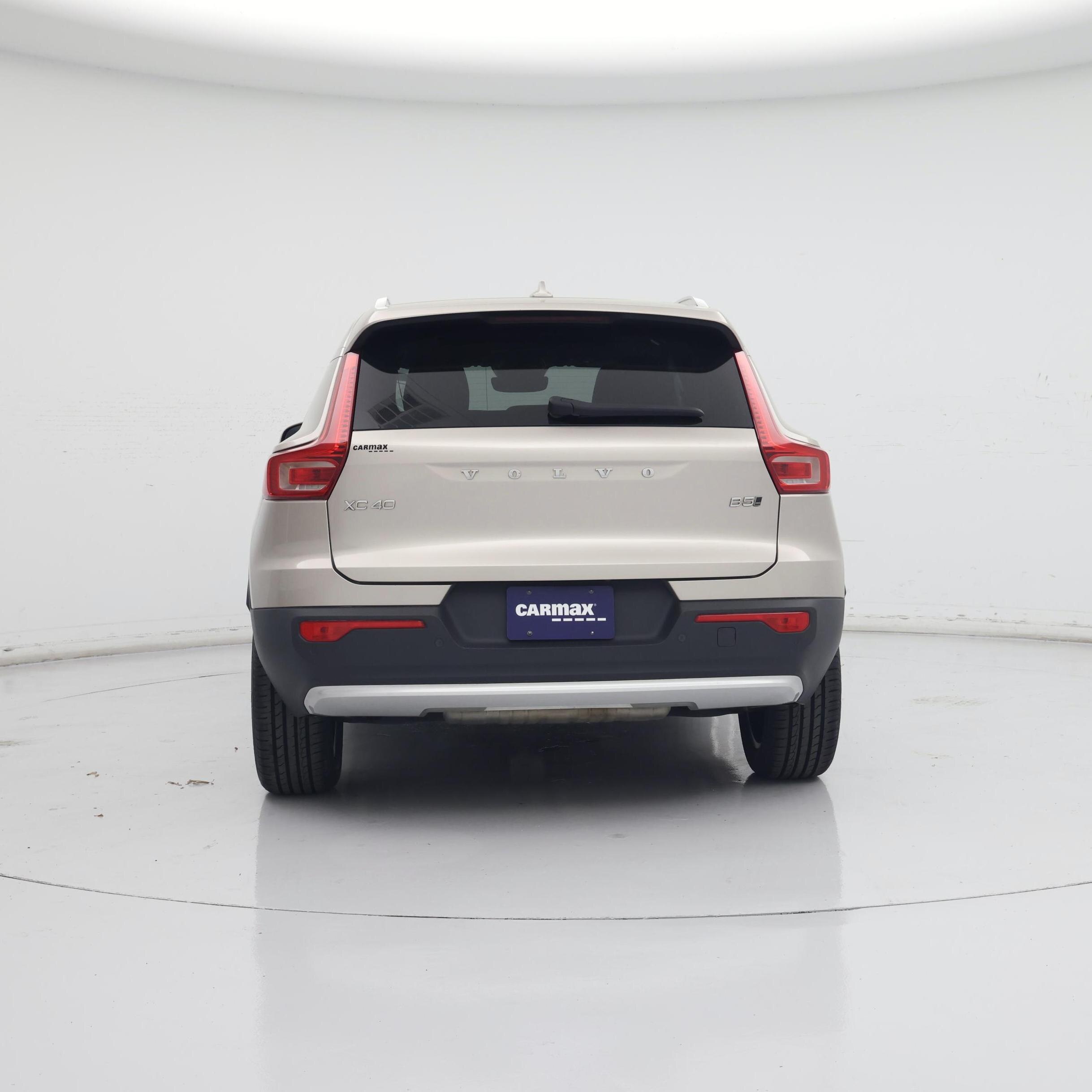 Thumbnail: 2023 Volvo XC40 - 6