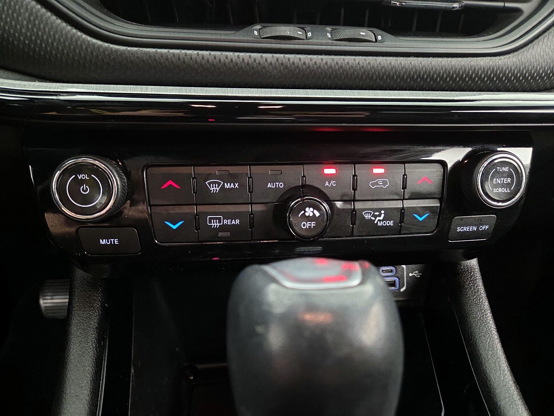 Thumbnail: 2023 Jeep Compass - 16