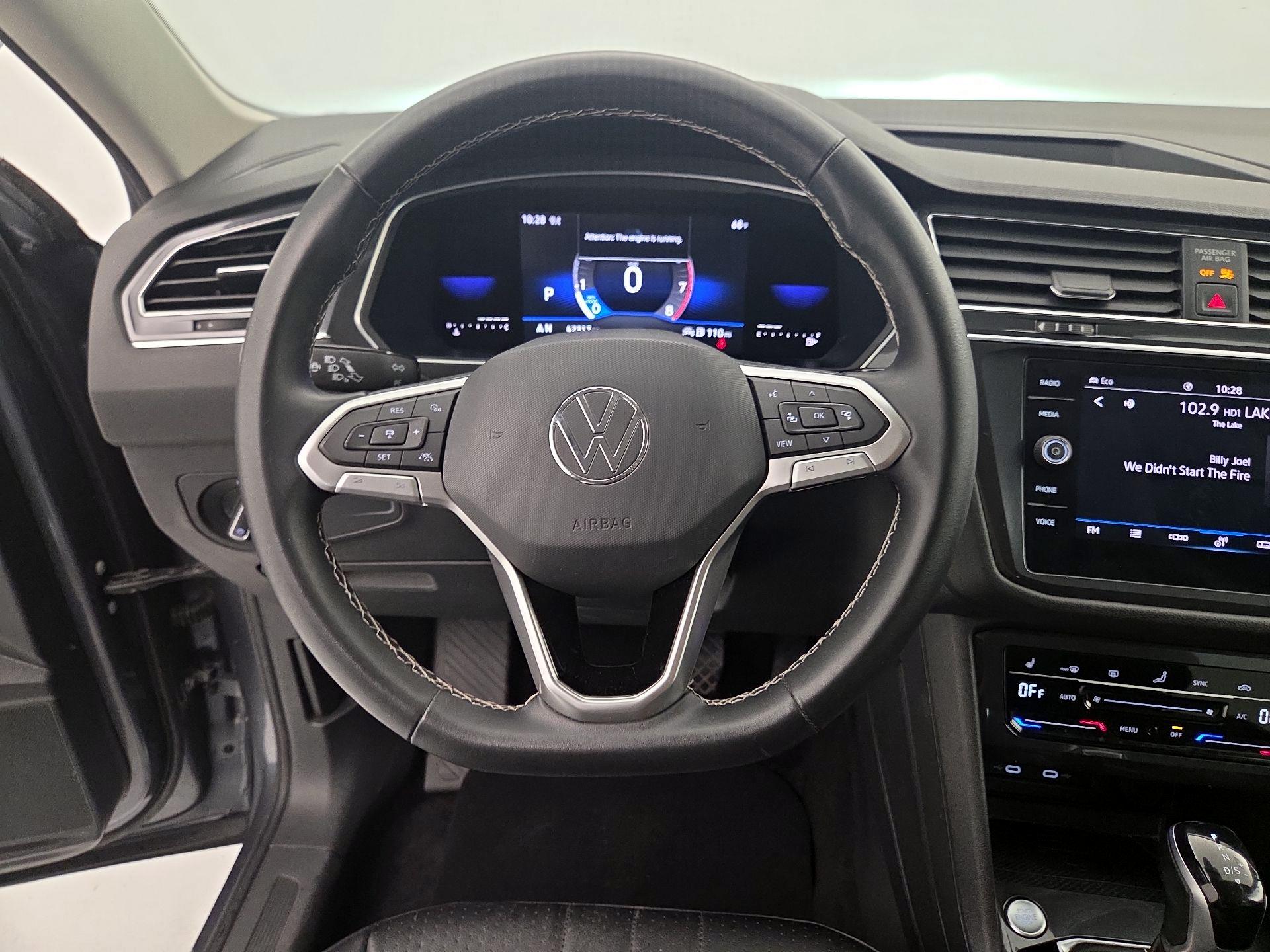 Thumbnail: 2022 Volkswagen Tiguan - 10