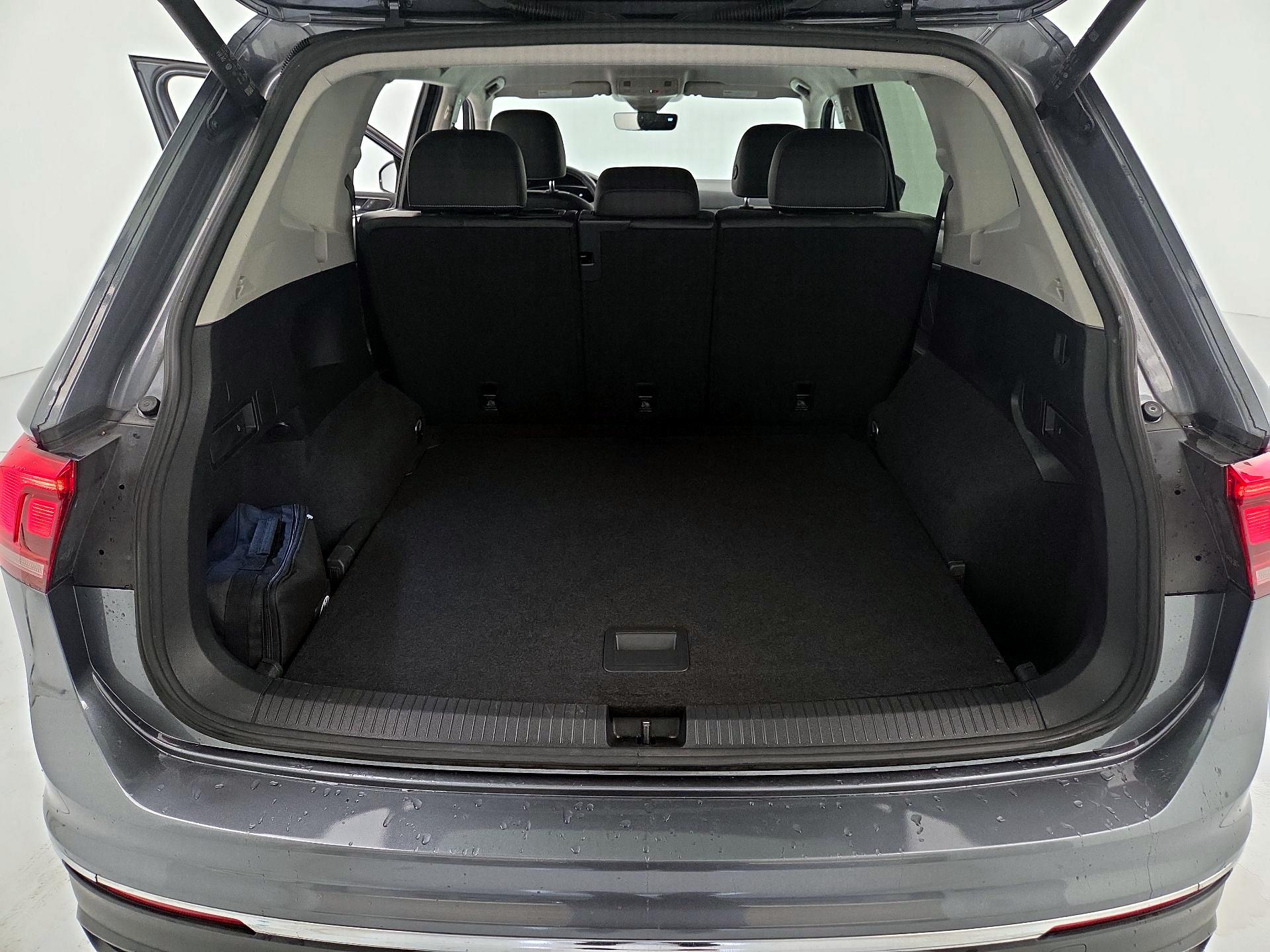 Thumbnail: 2022 Volkswagen Tiguan - 20