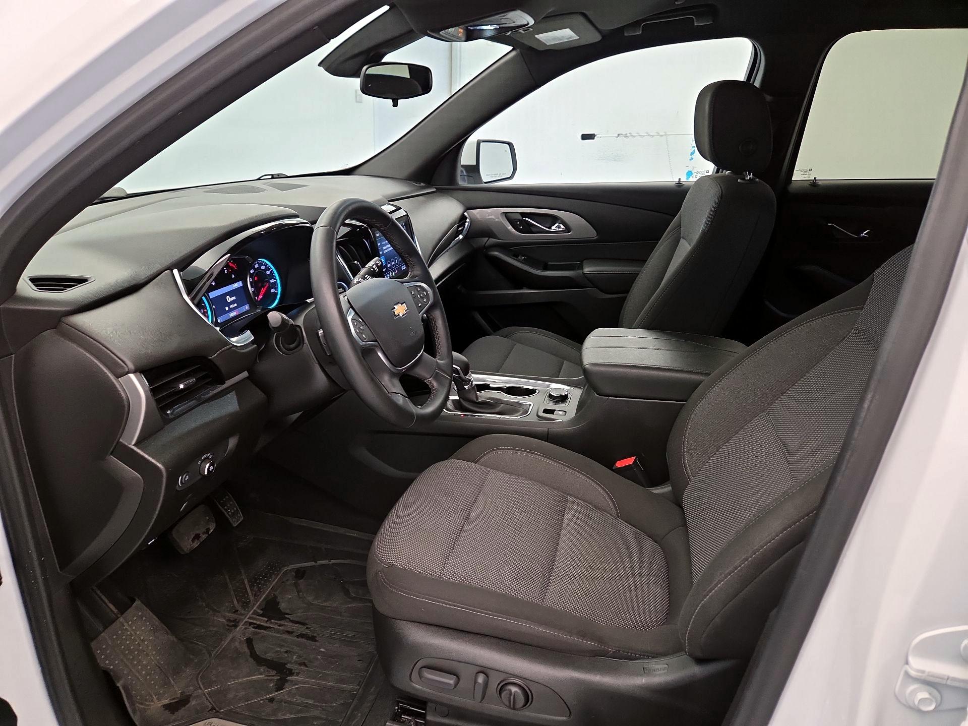 Thumbnail: 2023 Chevrolet Traverse - 11