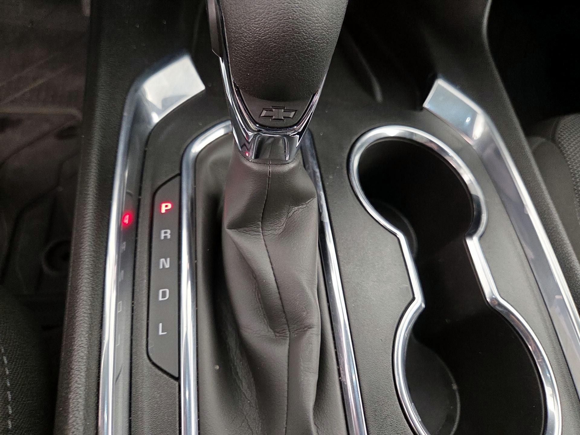 Thumbnail: 2023 Chevrolet Traverse - 17