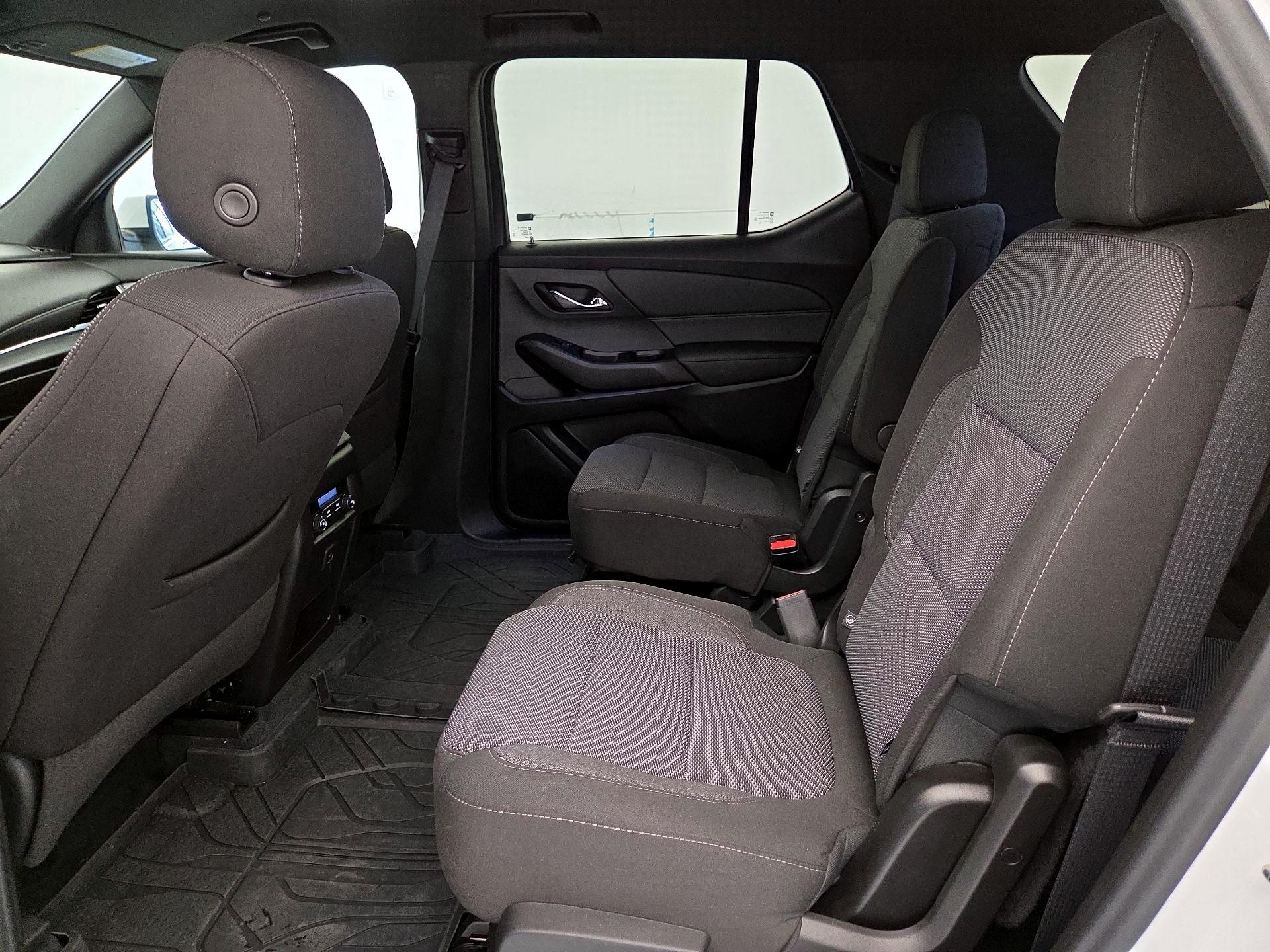 Thumbnail: 2023 Chevrolet Traverse - 19