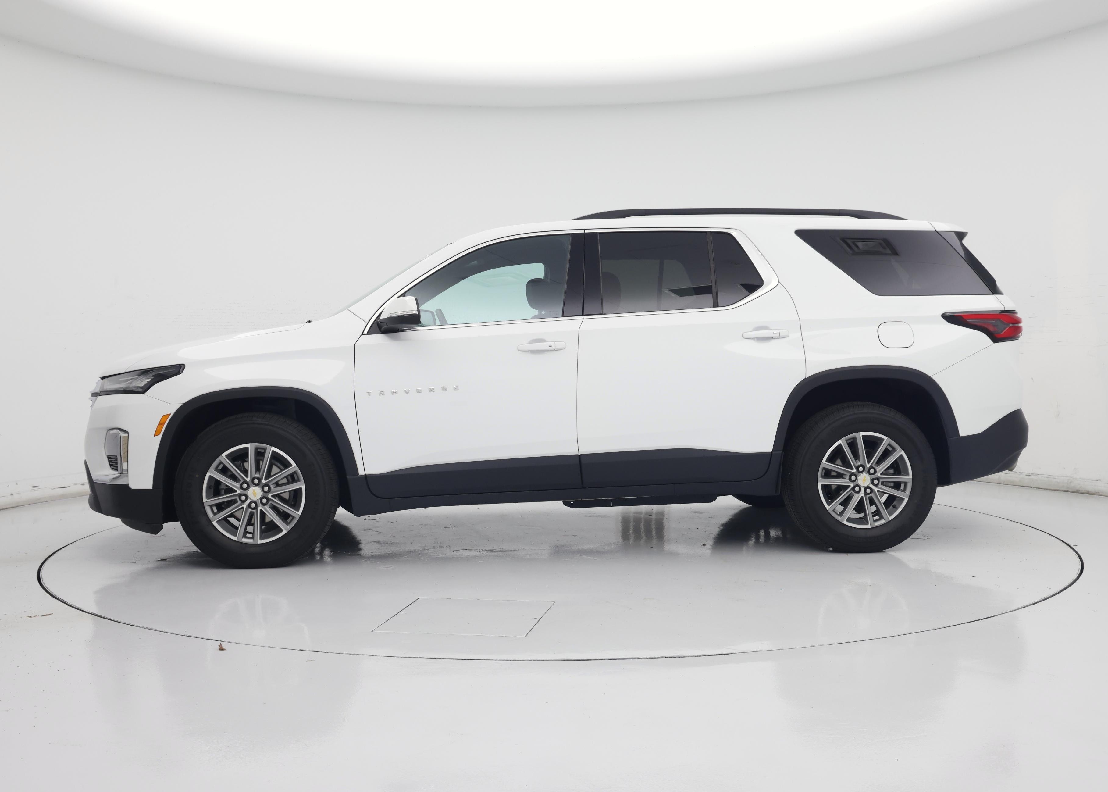 Thumbnail: 2023 Chevrolet Traverse - 3