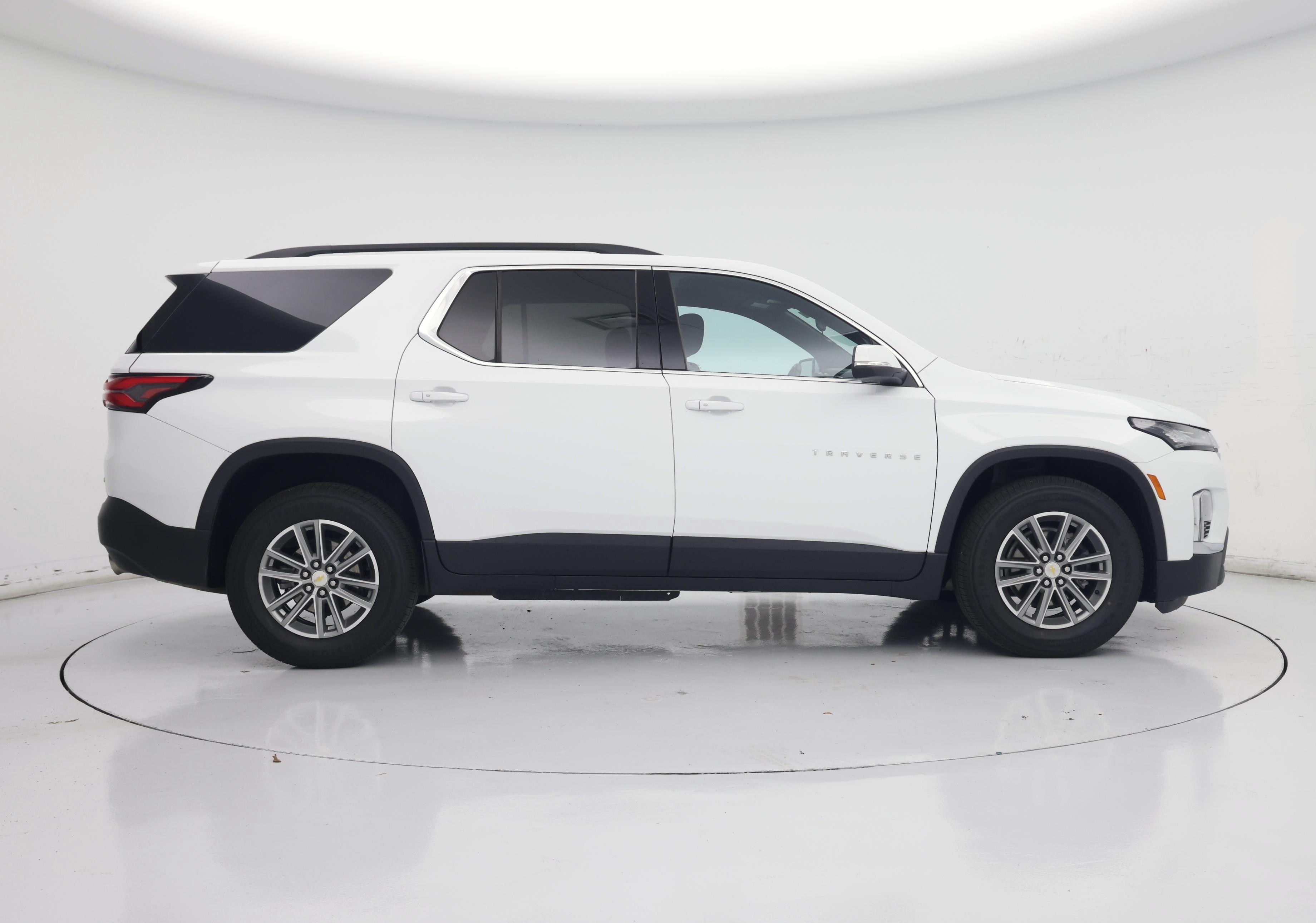 Thumbnail: 2023 Chevrolet Traverse - 7