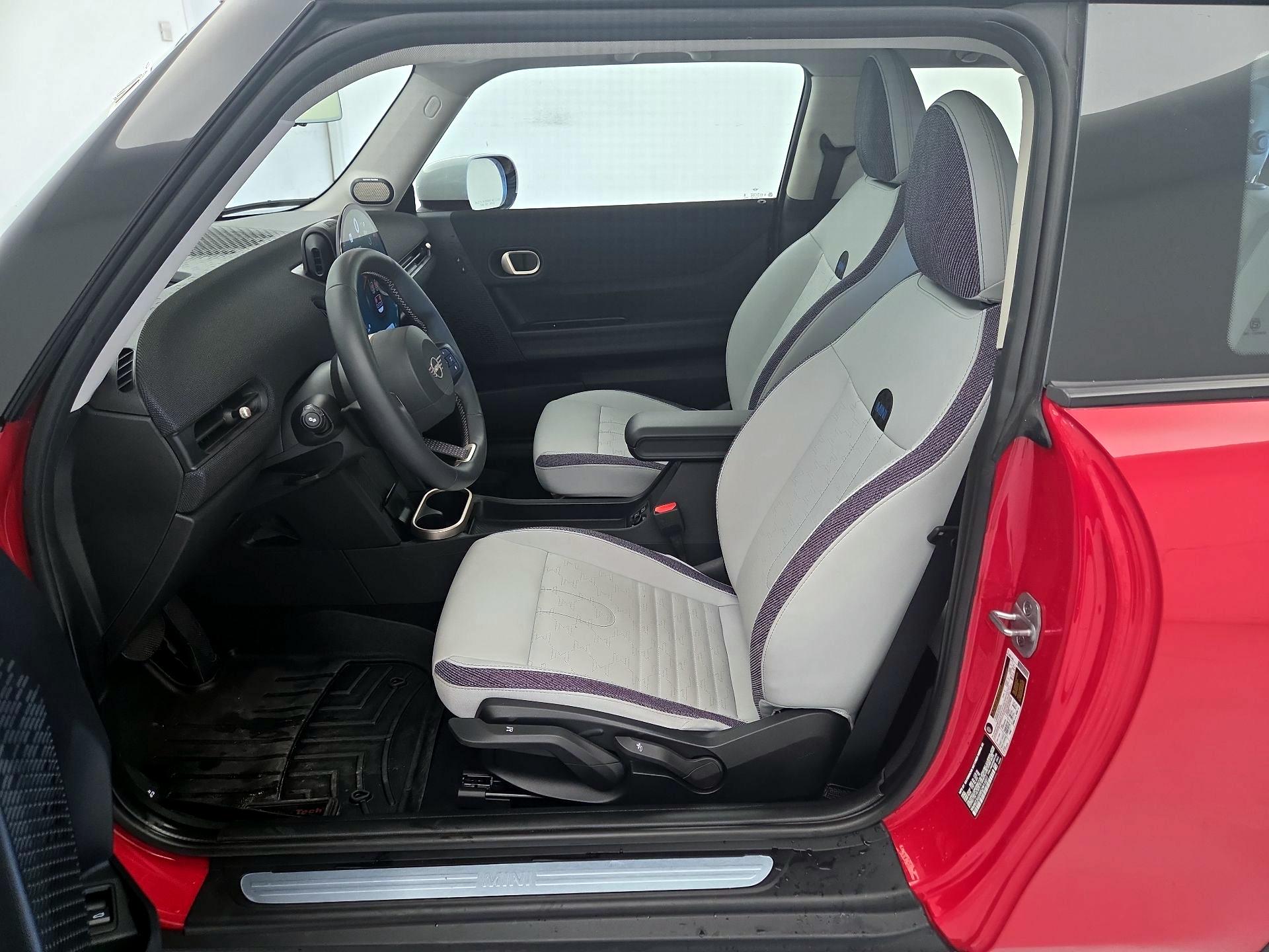 Thumbnail: 2025 MINI Cooper Hardtop - 11