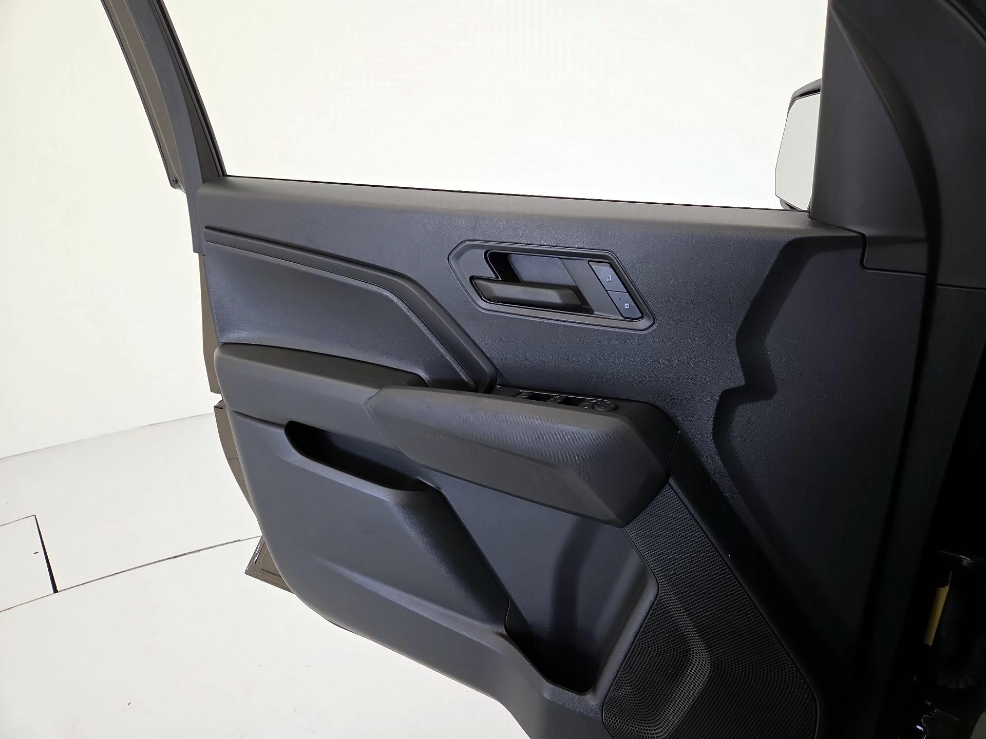 Thumbnail: 2024 Chevrolet Colorado - 12