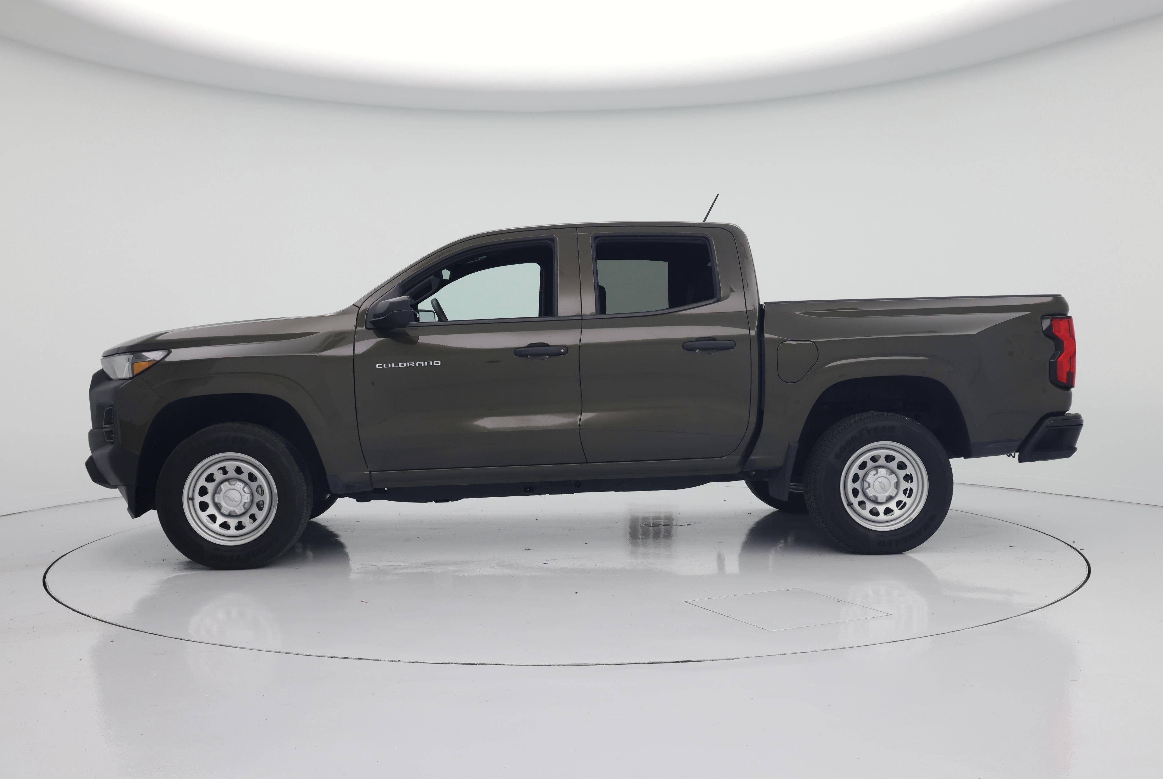 Thumbnail: 2024 Chevrolet Colorado - 3