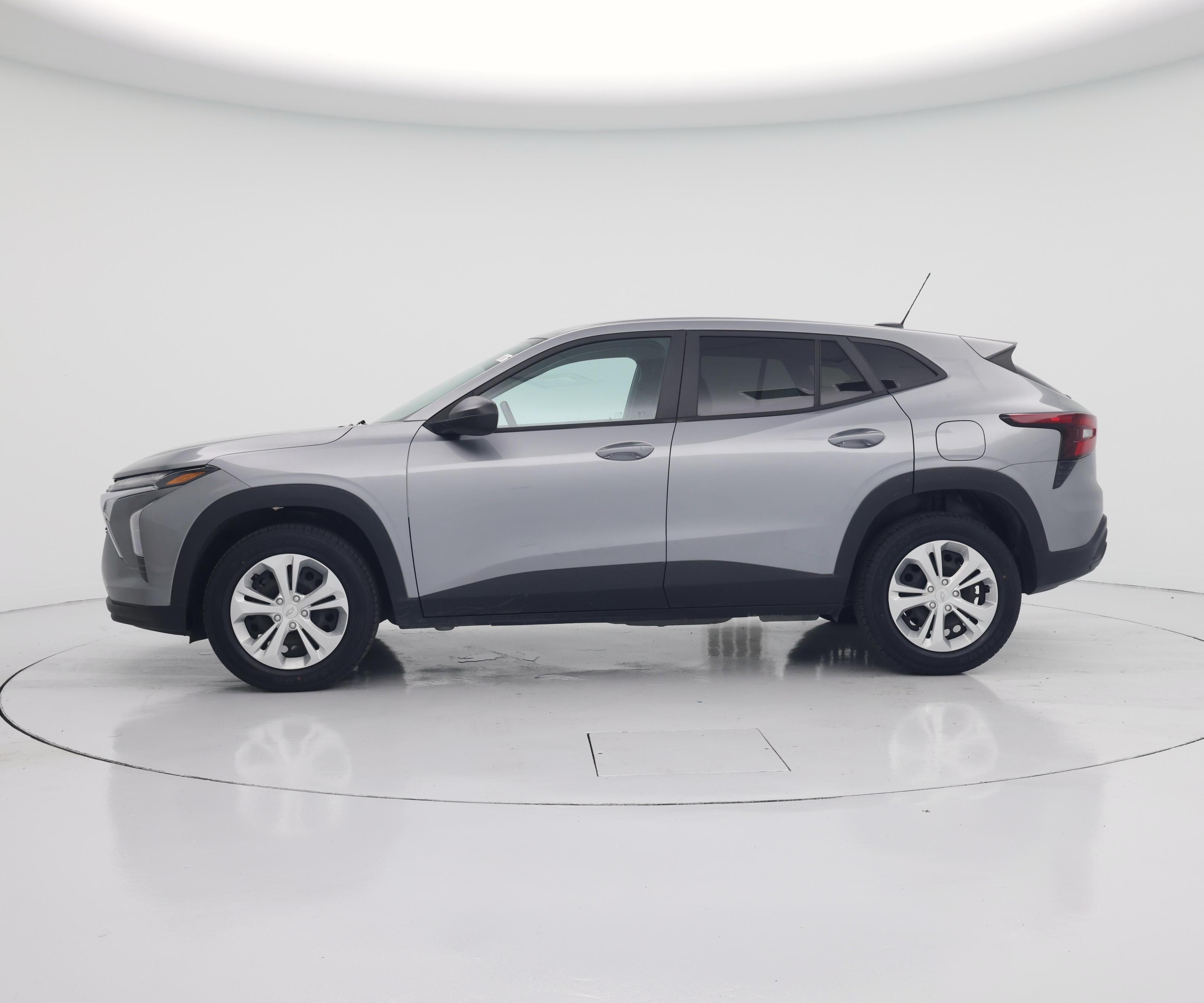 Thumbnail: 2024 Chevrolet Trax - 3