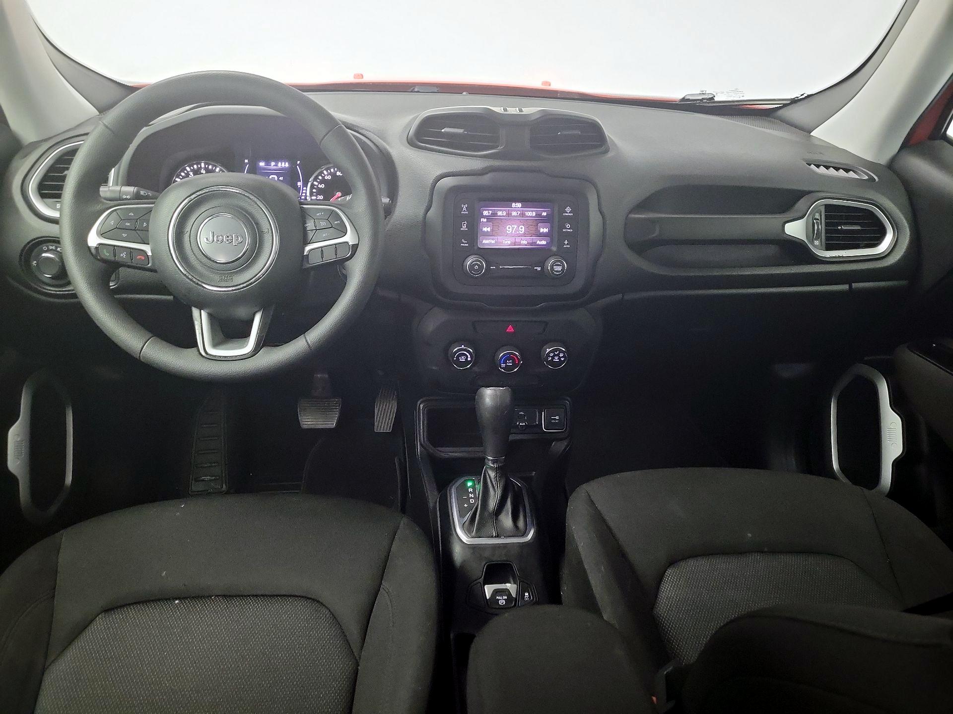 Thumbnail: 2019 Jeep Renegade - 9