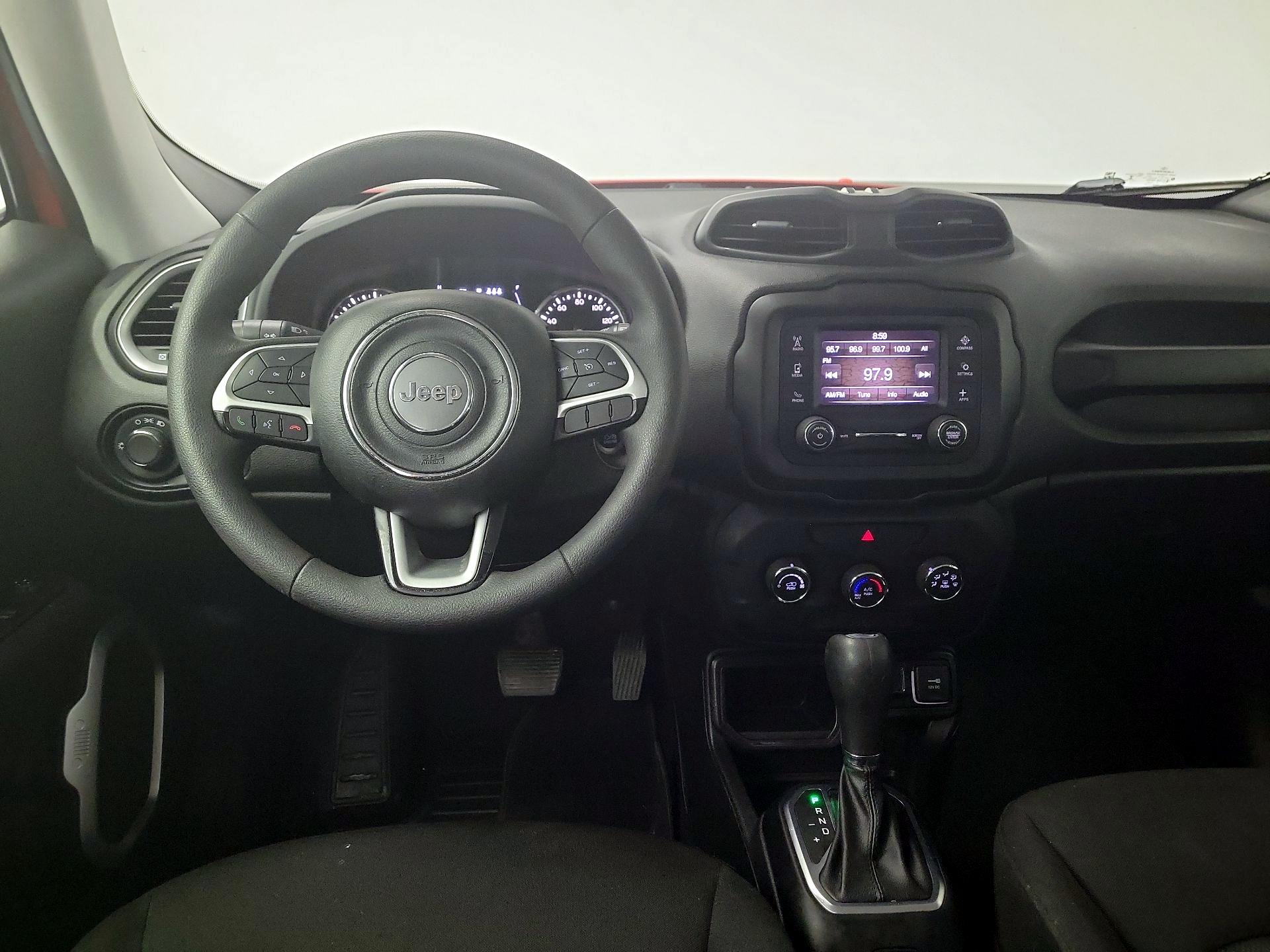 Thumbnail: 2019 Jeep Renegade - 10