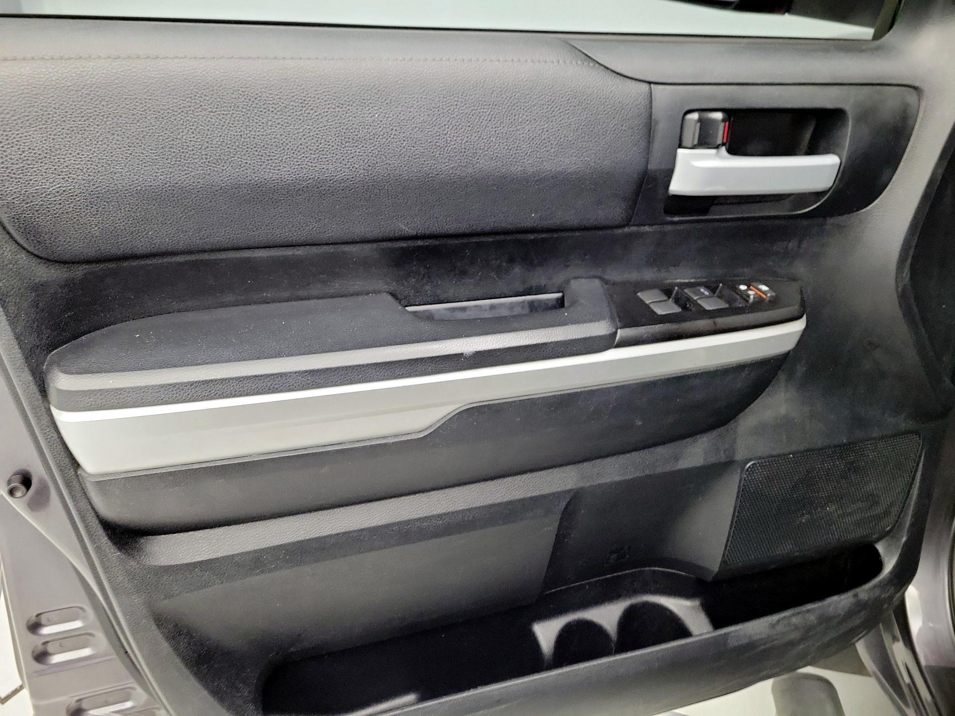 Thumbnail: 2016 Toyota Tundra - 12