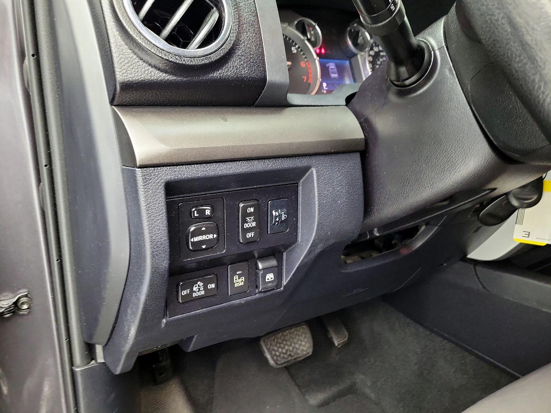 Thumbnail: 2016 Toyota Tundra - 13
