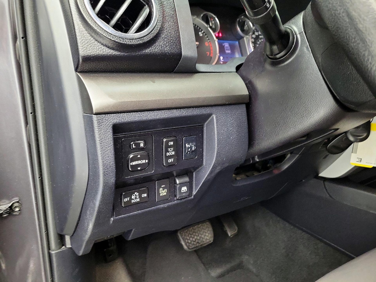 2016 Toyota Tundra SR5 - Photo 14