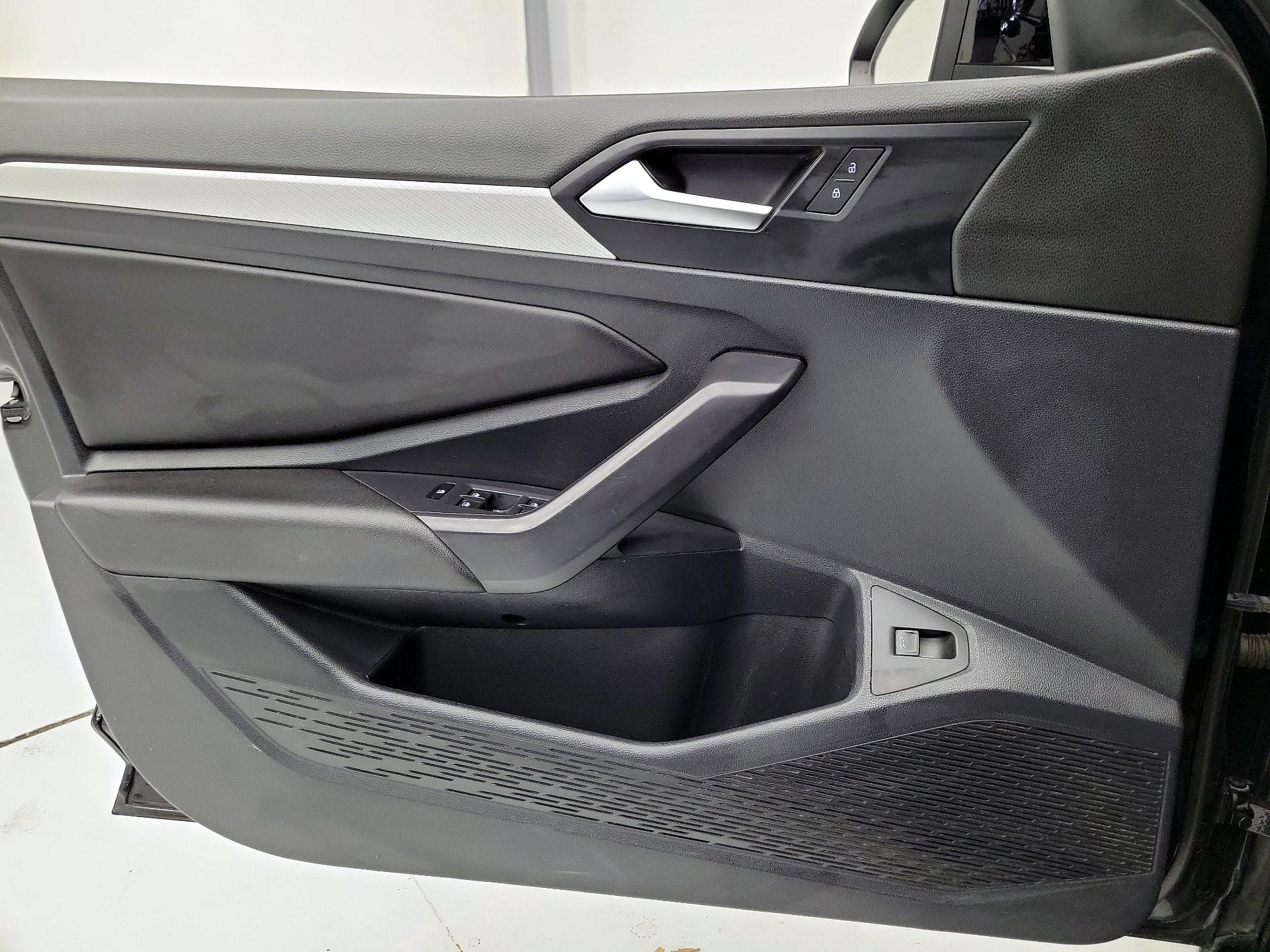 Thumbnail: 2019 Volkswagen Jetta - 12