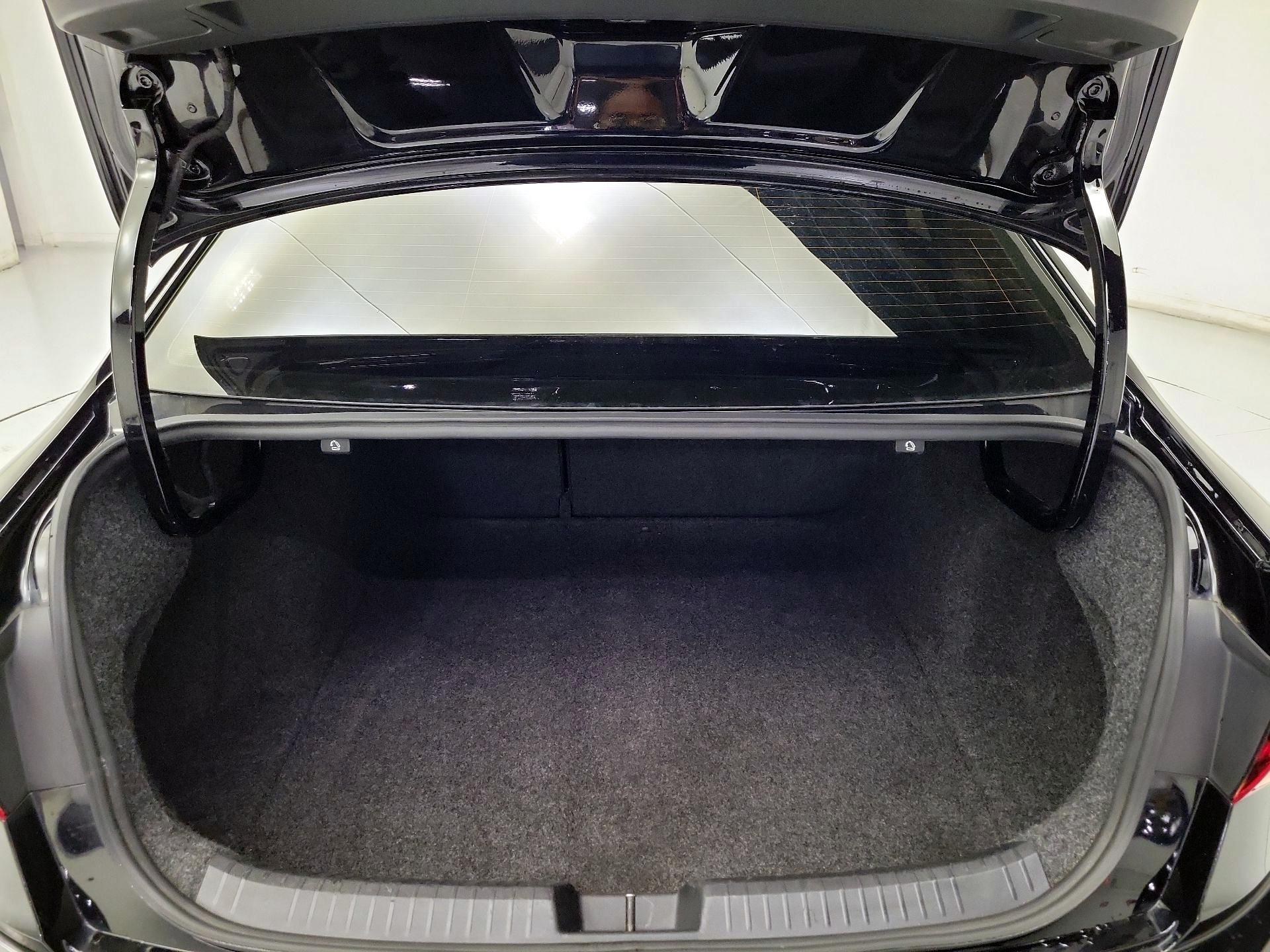 Thumbnail: 2019 Volkswagen Jetta - 20