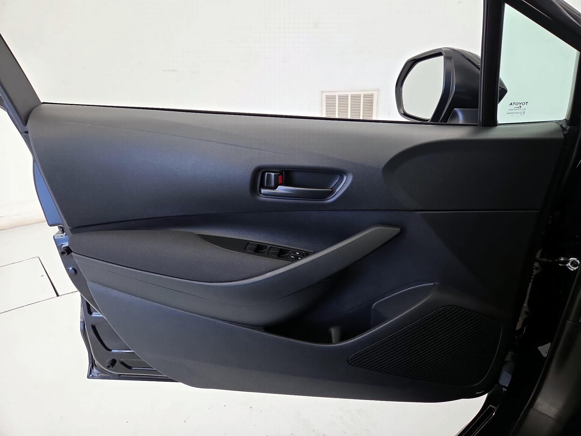 Thumbnail: 2025 Toyota Corolla - 12