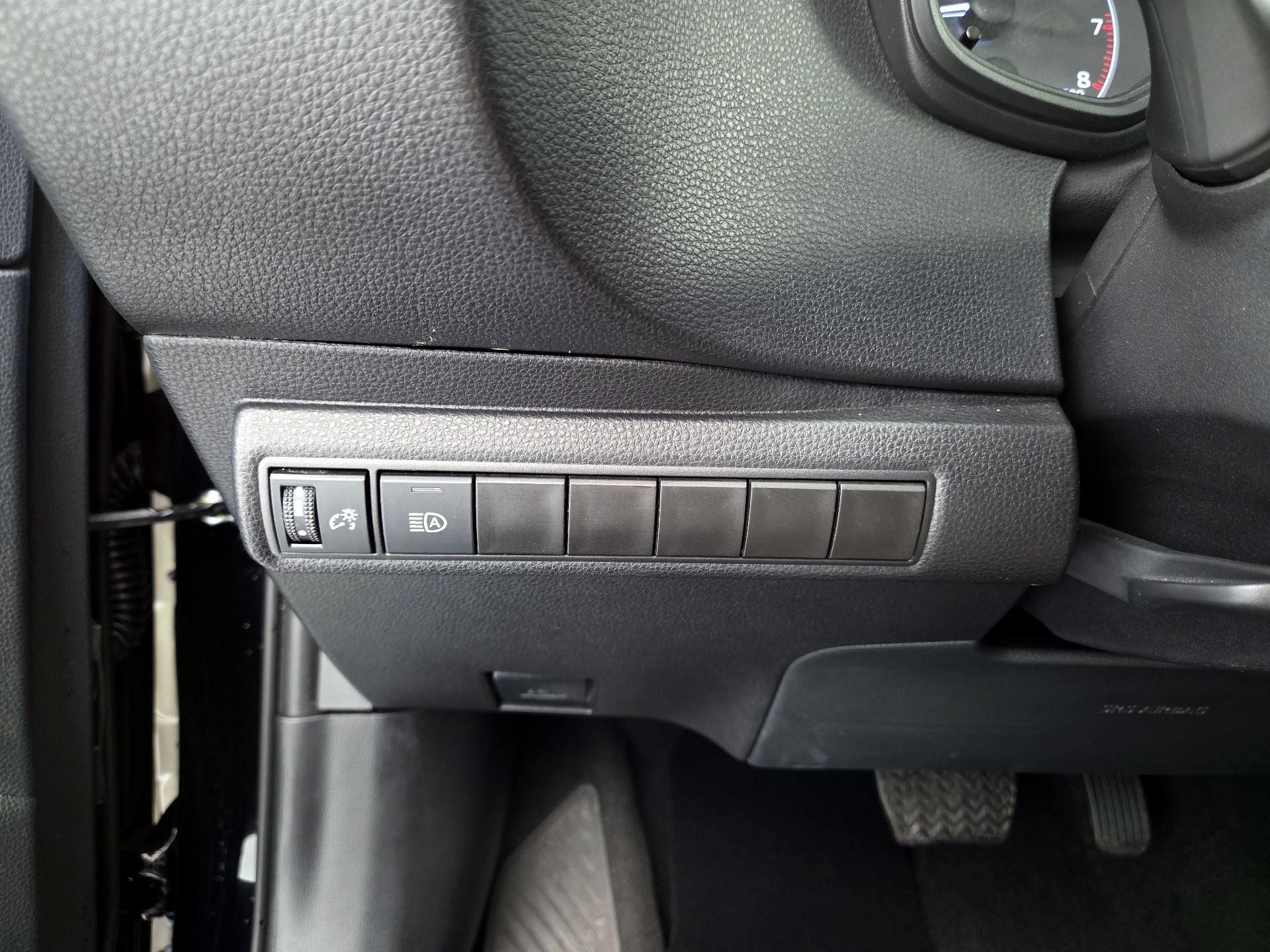 Thumbnail: 2025 Toyota Corolla - 13