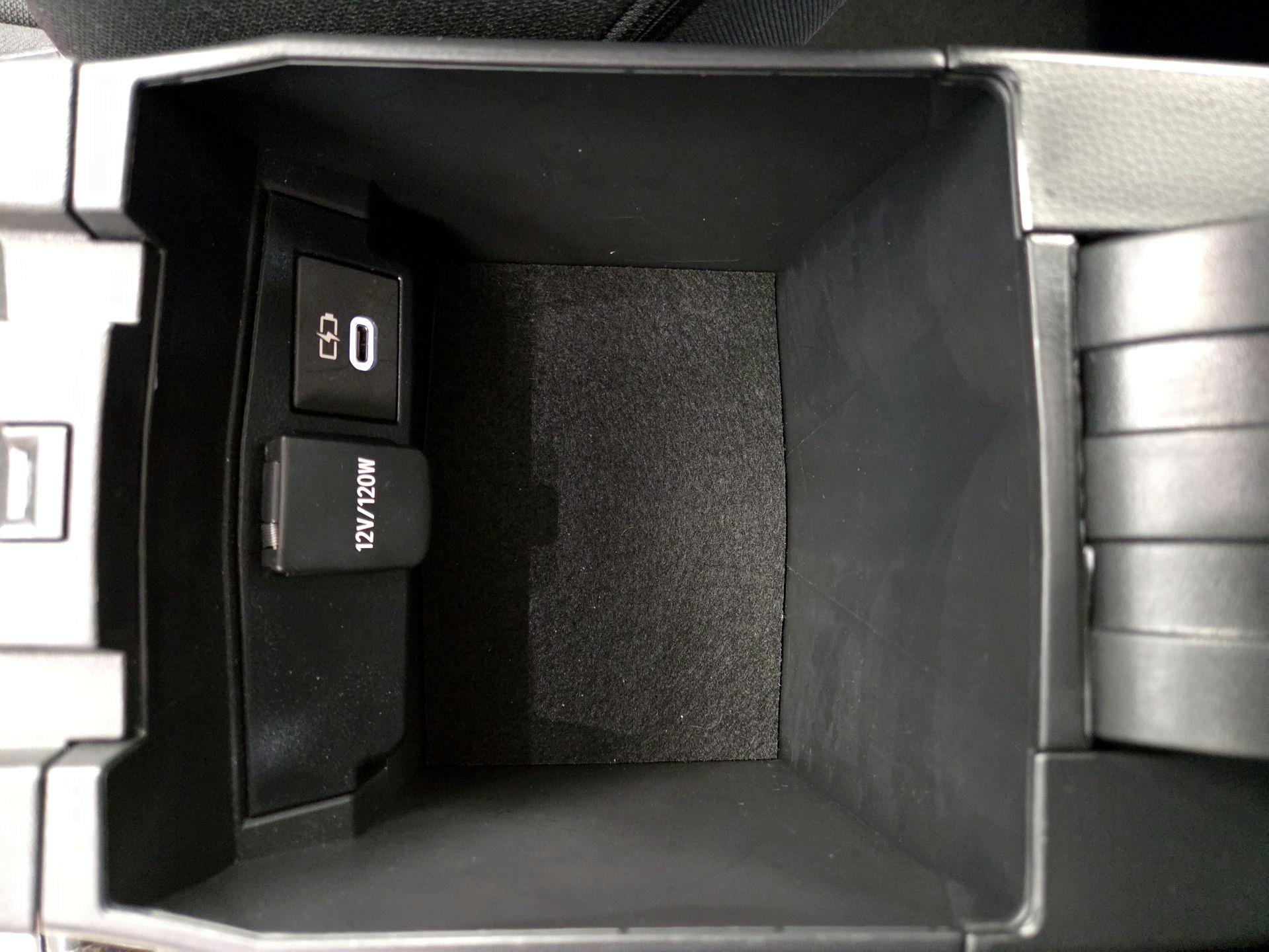 Thumbnail: 2025 Toyota Corolla - 18