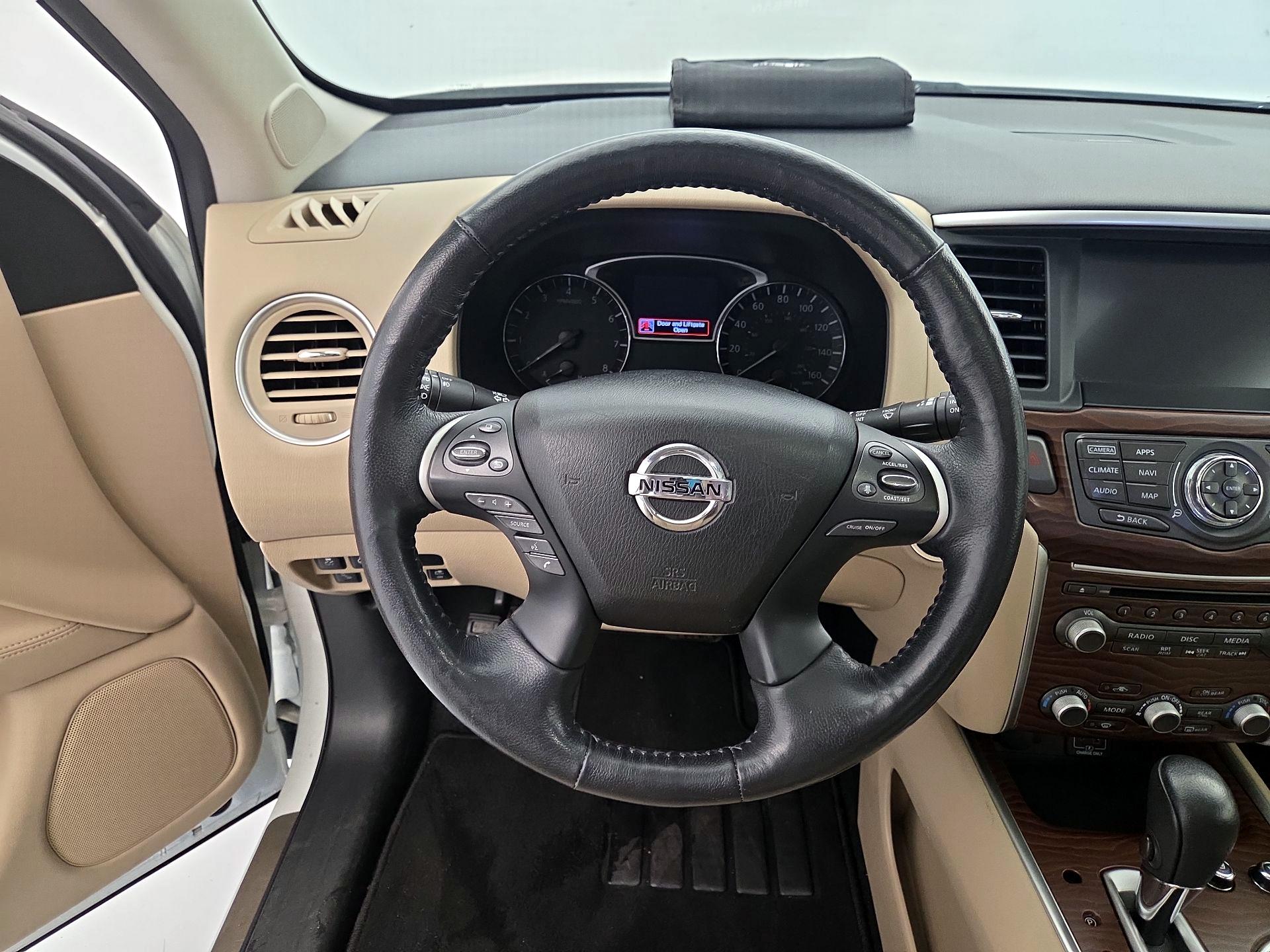 Thumbnail: 2020 Nissan Pathfinder - 10