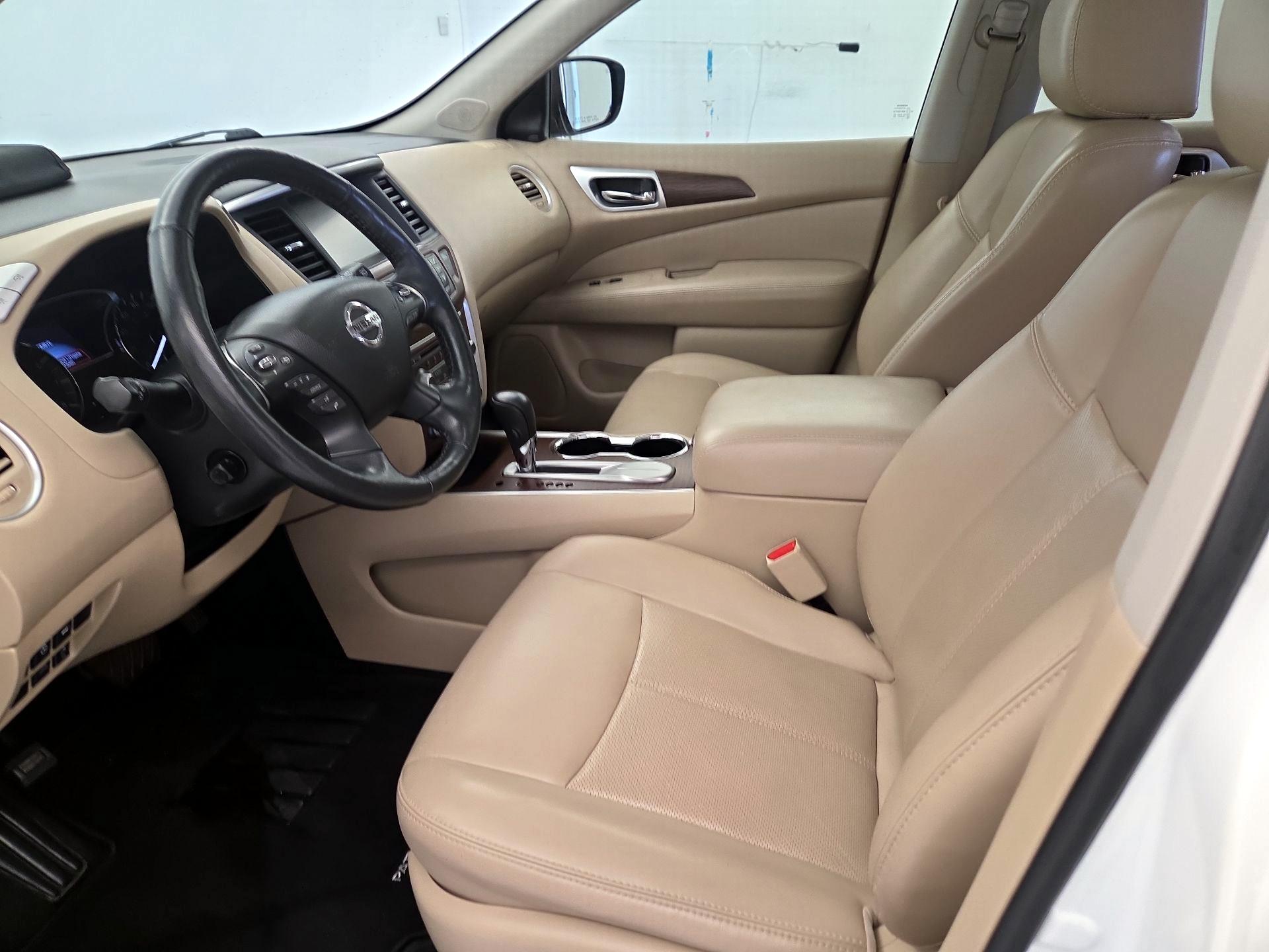 Thumbnail: 2020 Nissan Pathfinder - 11