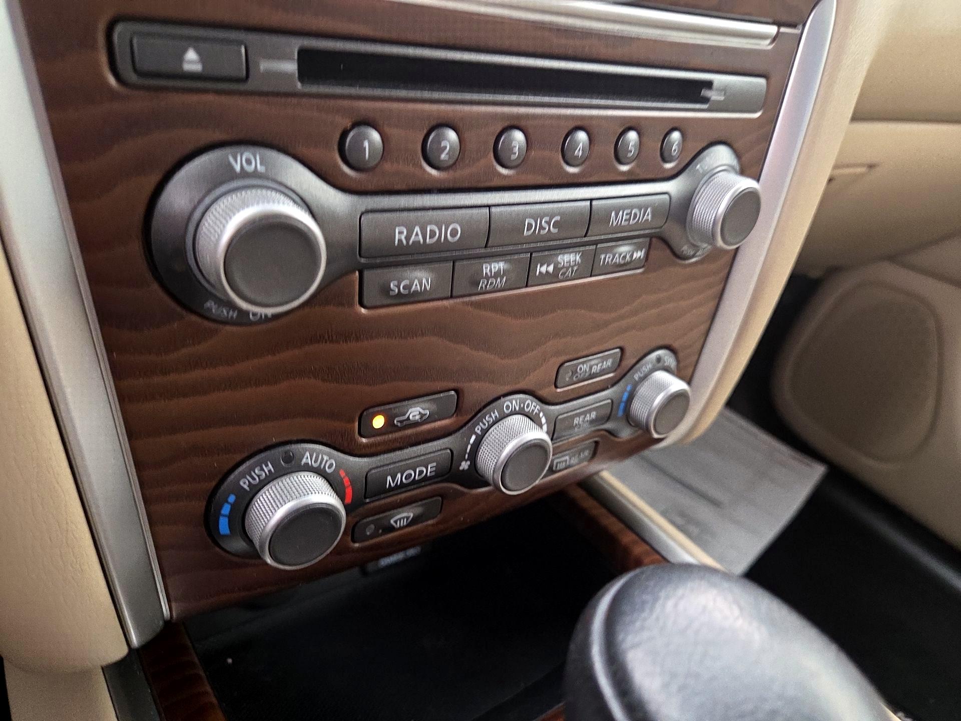 Thumbnail: 2020 Nissan Pathfinder - 16