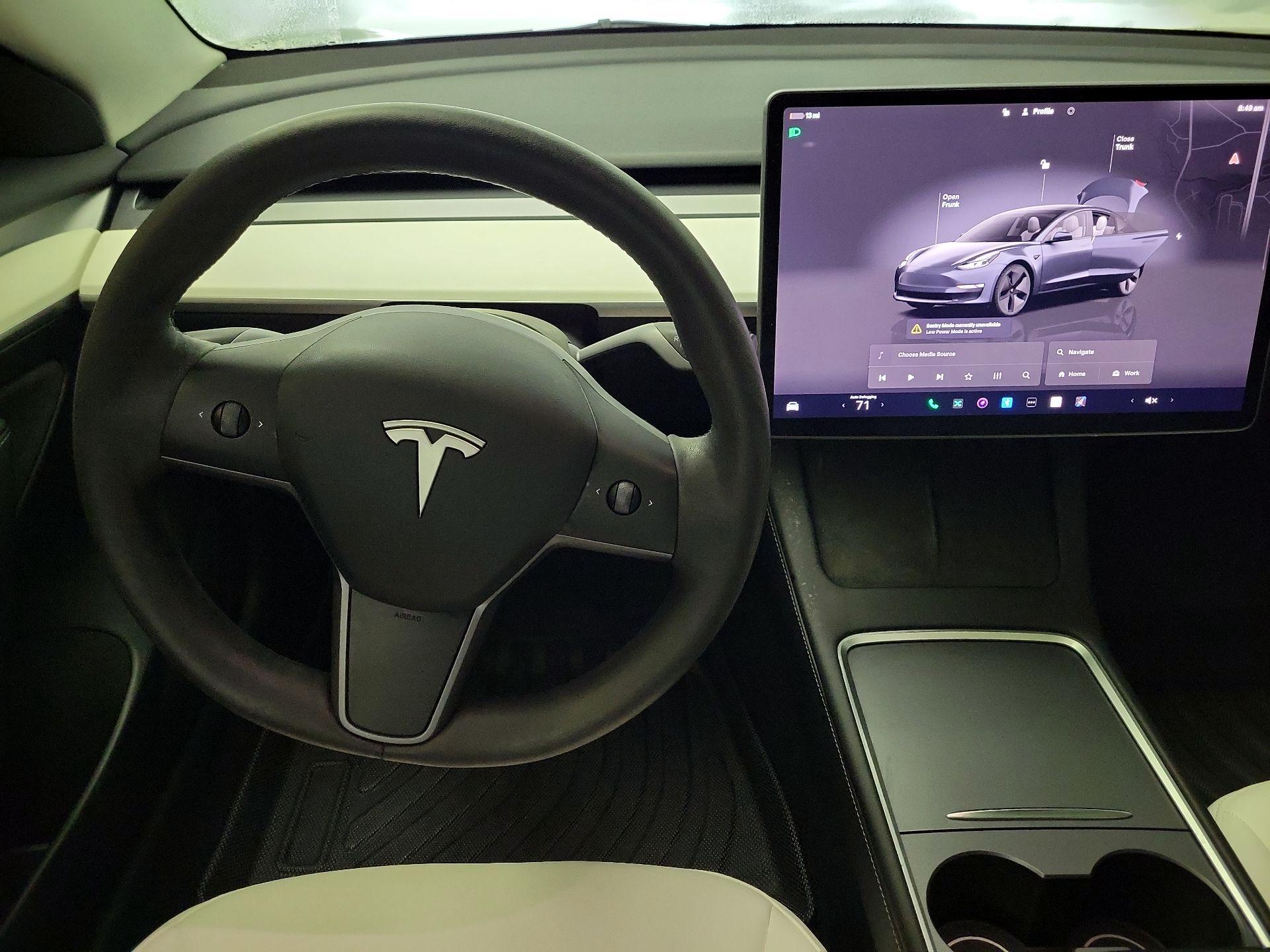 Thumbnail: 2023 Tesla Model 3 - 10