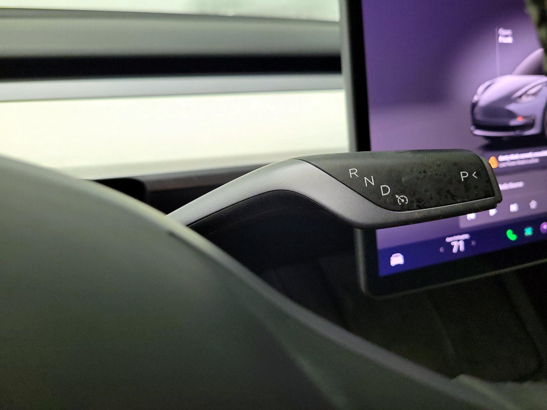 Thumbnail: 2023 Tesla Model 3 - 17