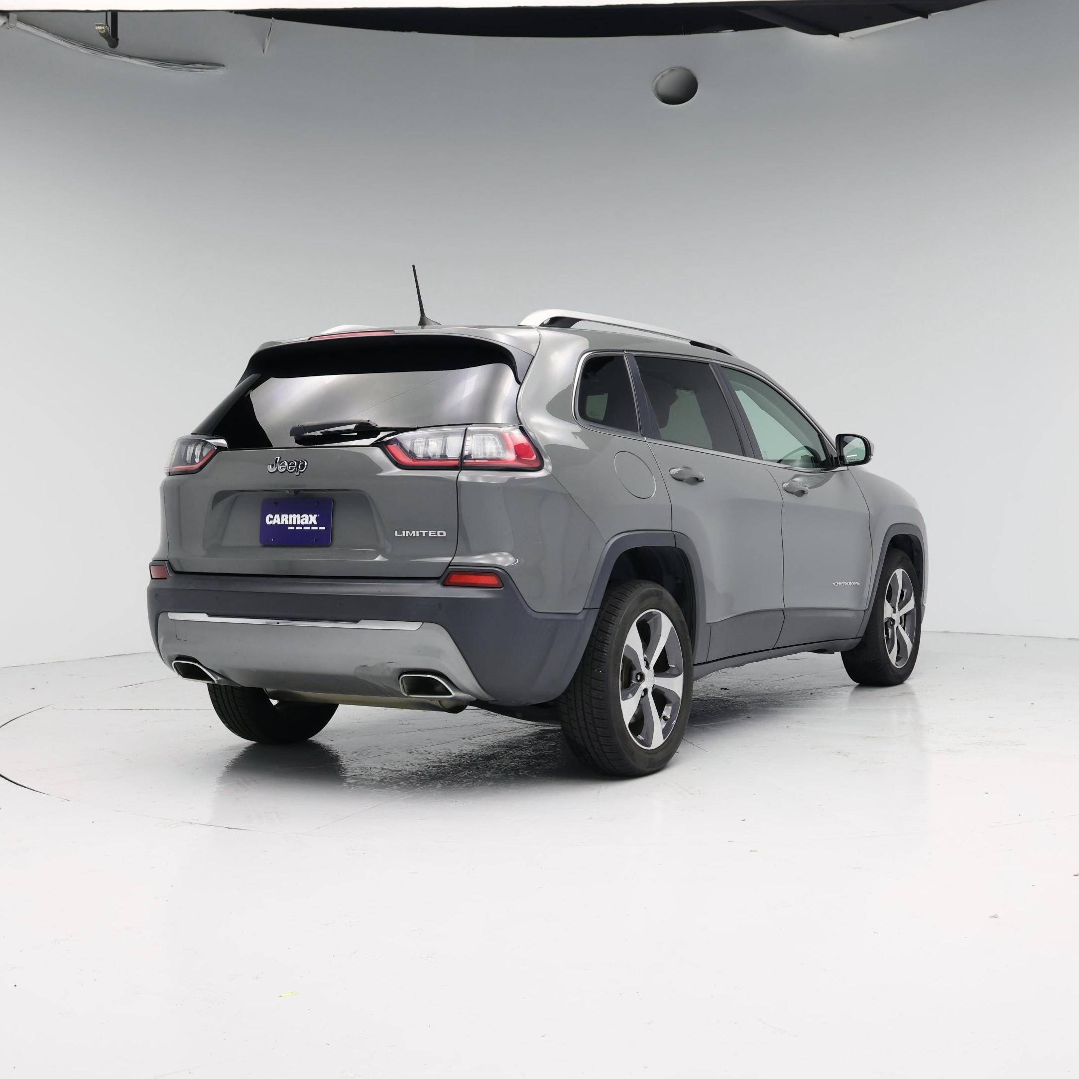 Thumbnail: 2019 Jeep Cherokee - 8