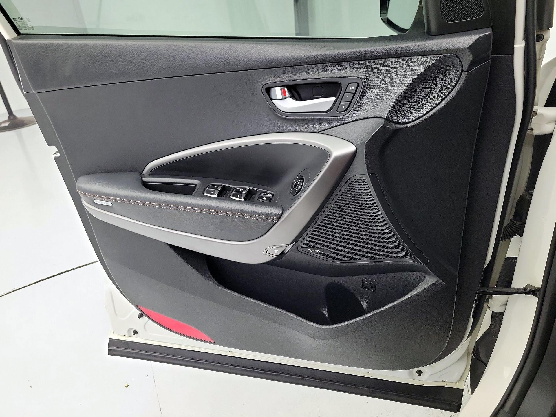 Thumbnail: 2014 Hyundai Santa Fe - 12