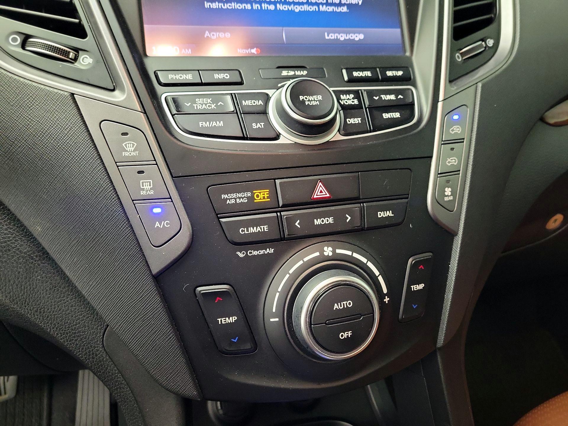 Thumbnail: 2014 Hyundai Santa Fe - 17