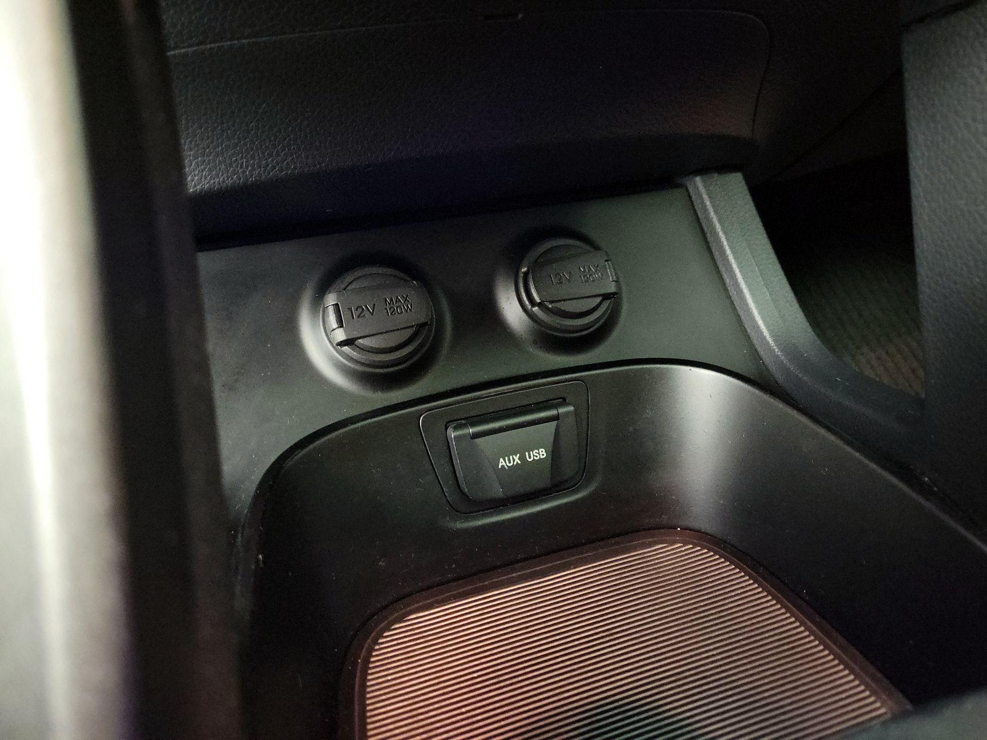 Thumbnail: 2014 Hyundai Santa Fe - 19