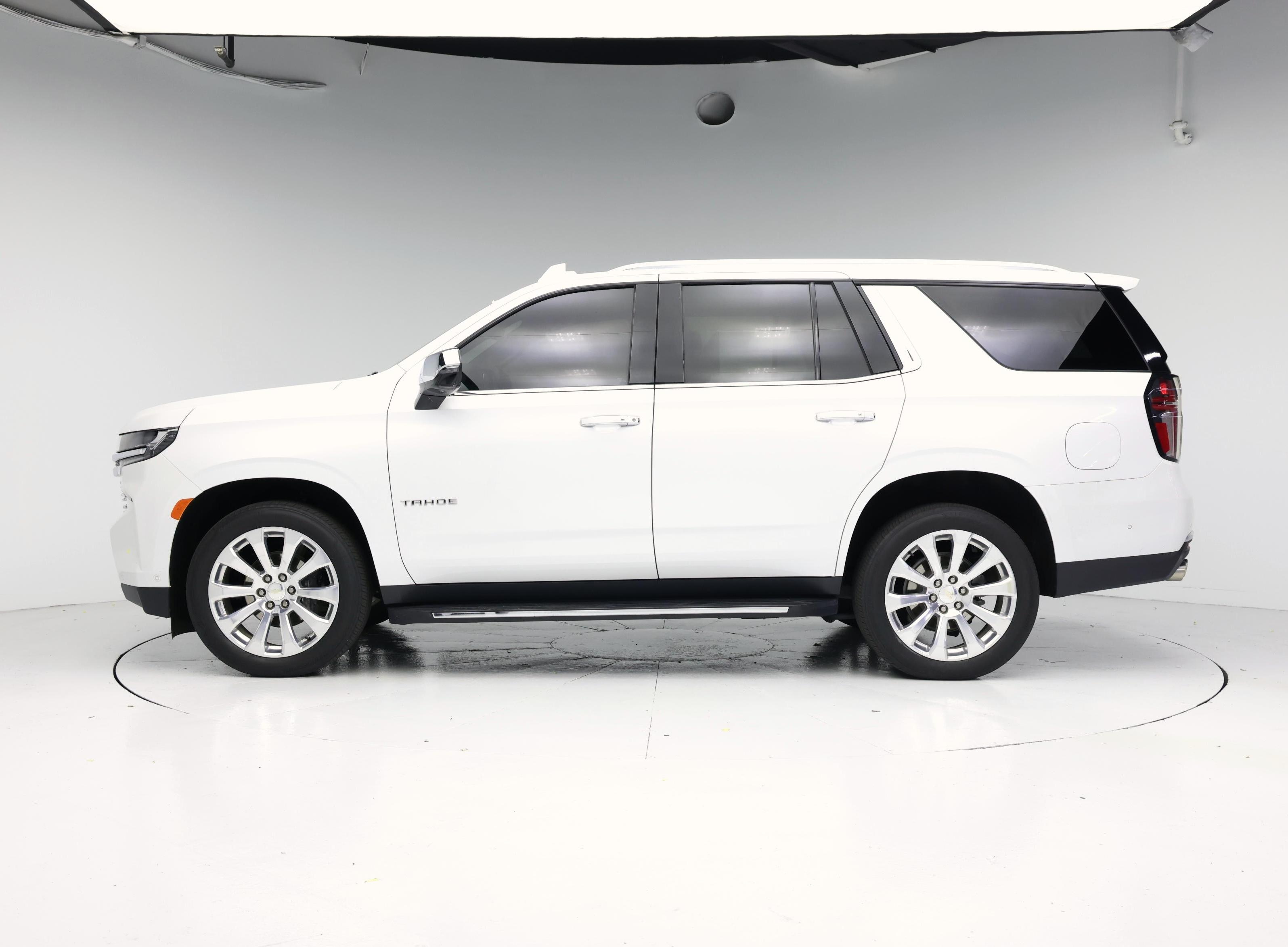 Thumbnail: 2023 Chevrolet Tahoe - 3
