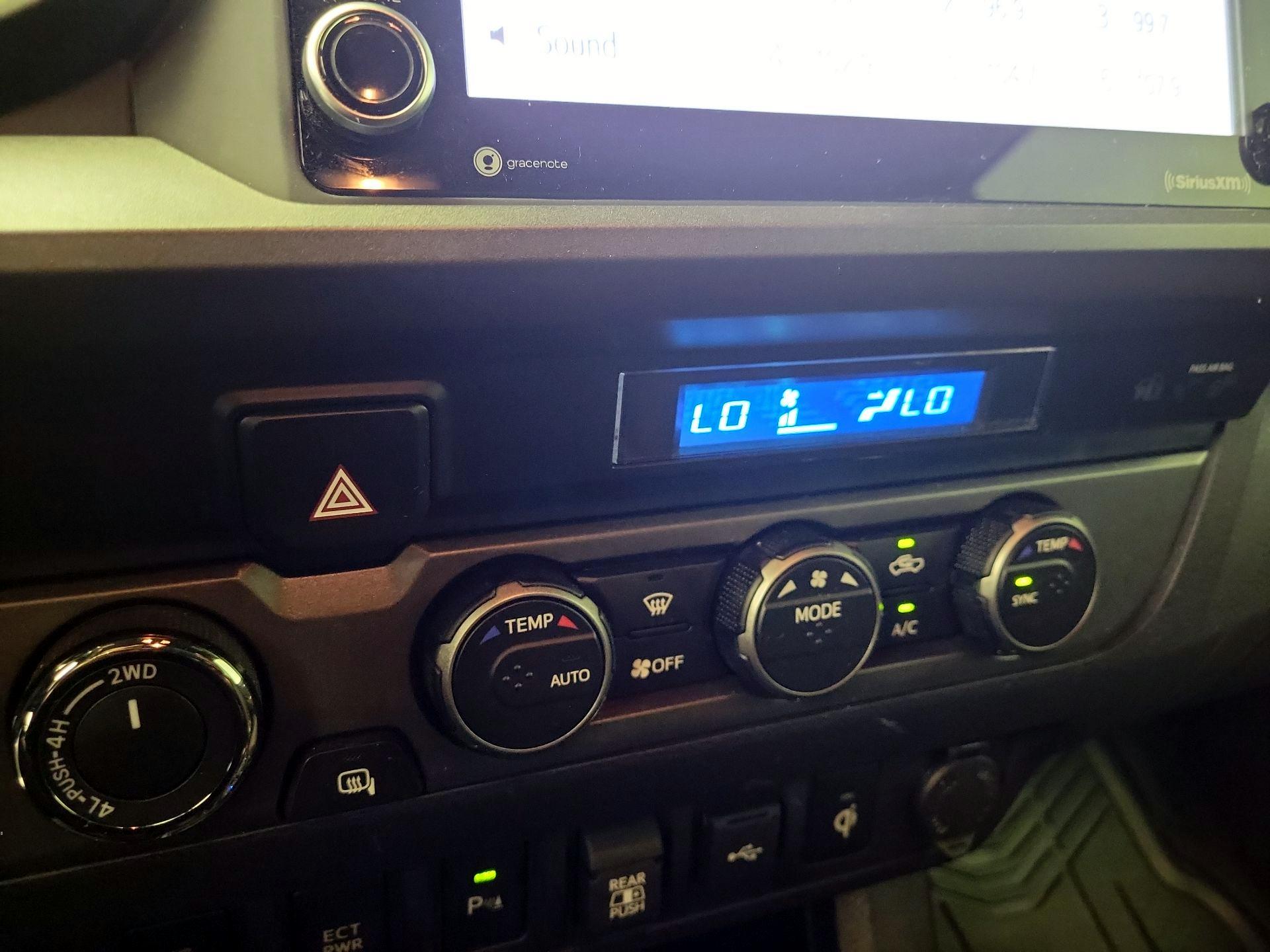 Thumbnail: 2023 Toyota Tacoma - 15