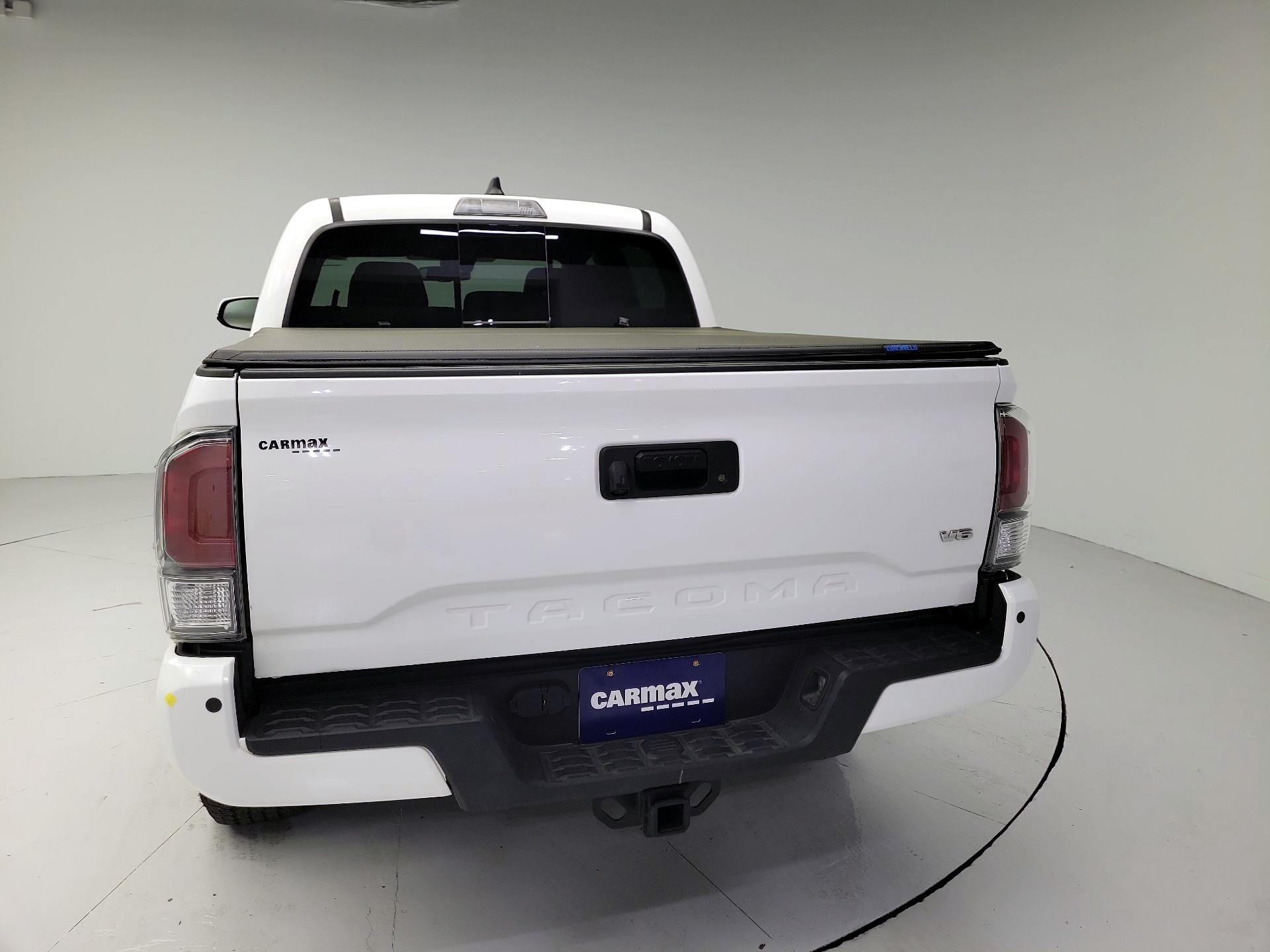 Thumbnail: 2023 Toyota Tacoma - 19