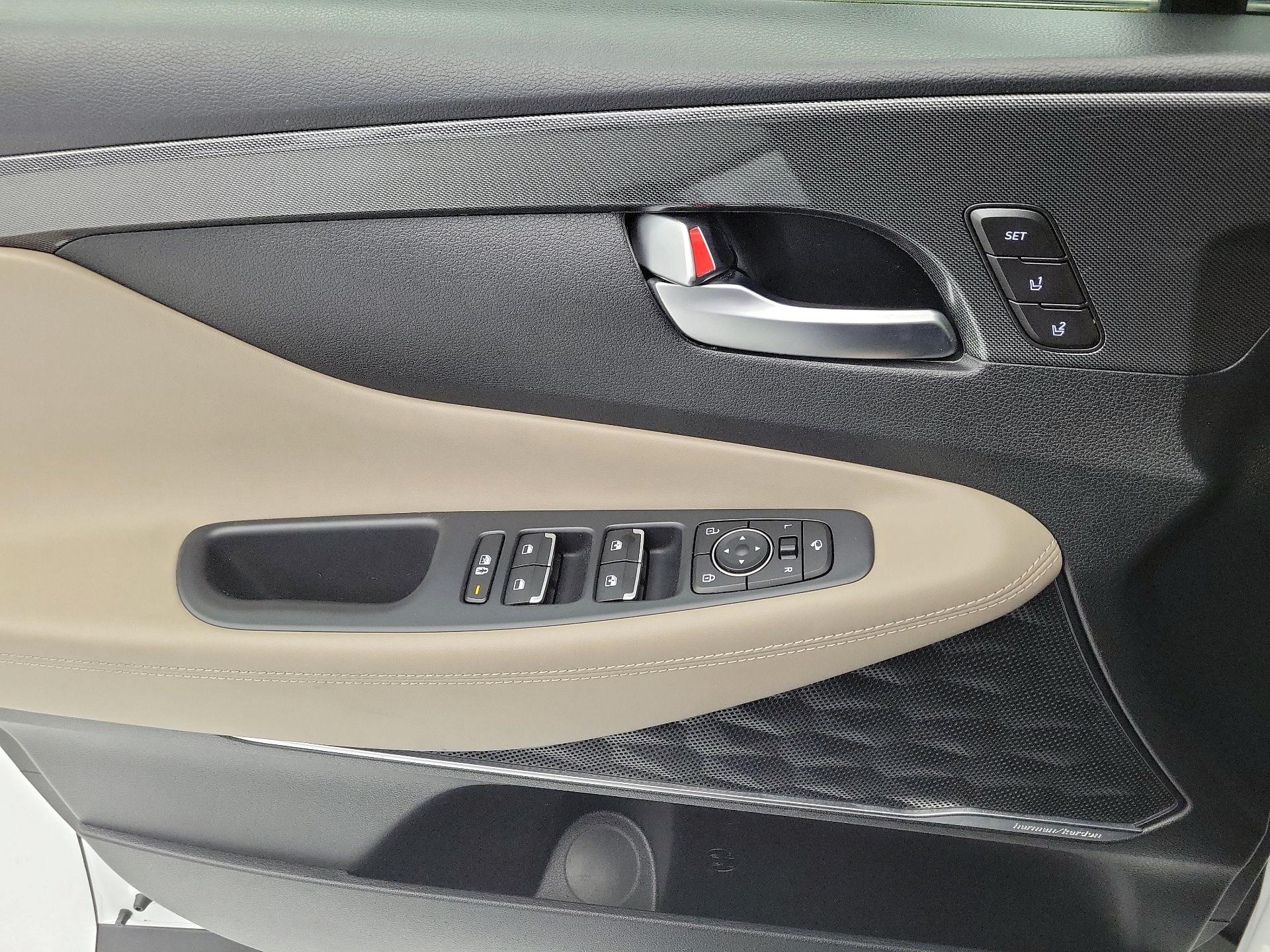 Thumbnail: 2022 Hyundai Santa Fe - 12