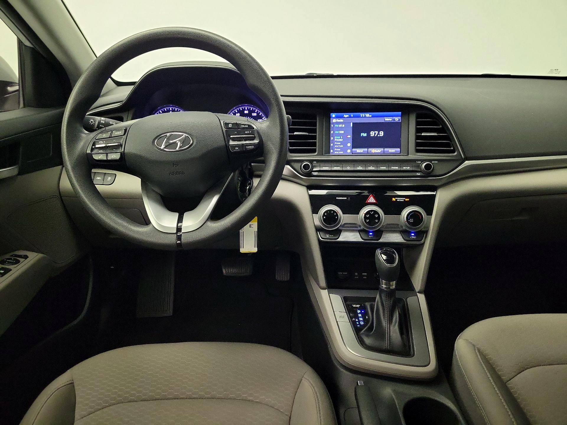 Thumbnail: 2019 Hyundai Elantra - 10