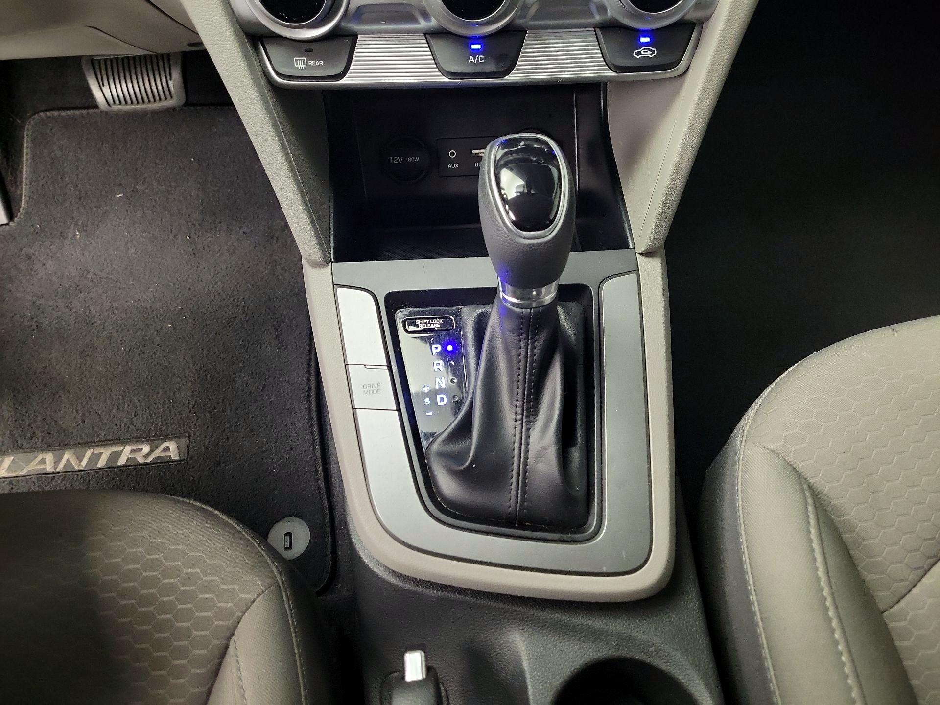 Thumbnail: 2019 Hyundai Elantra - 17