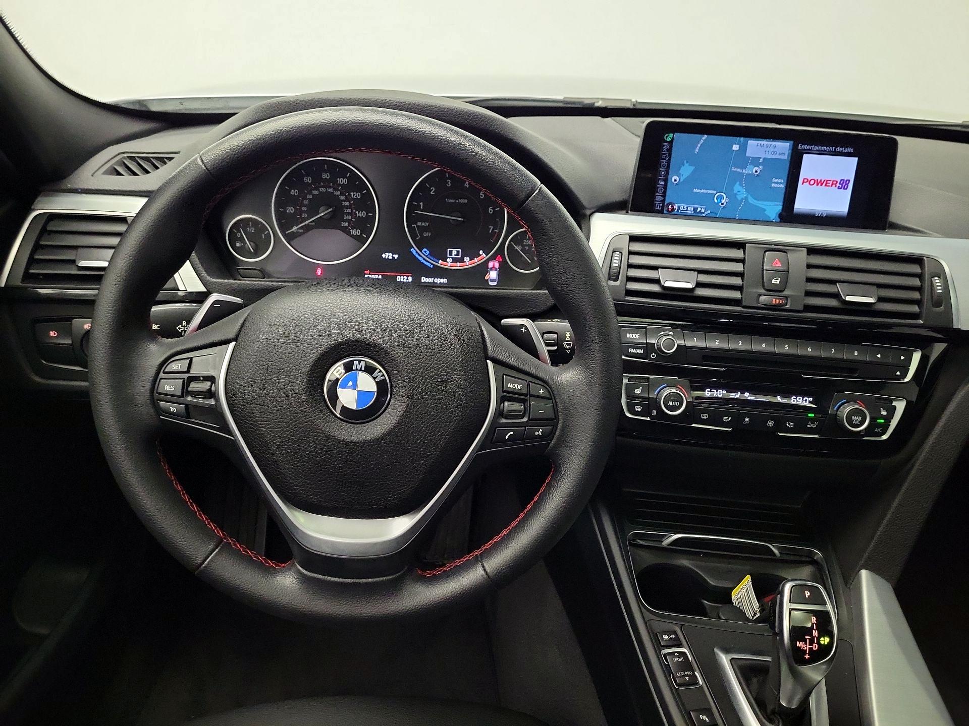 Thumbnail: 2016 BMW 3 Series - 10