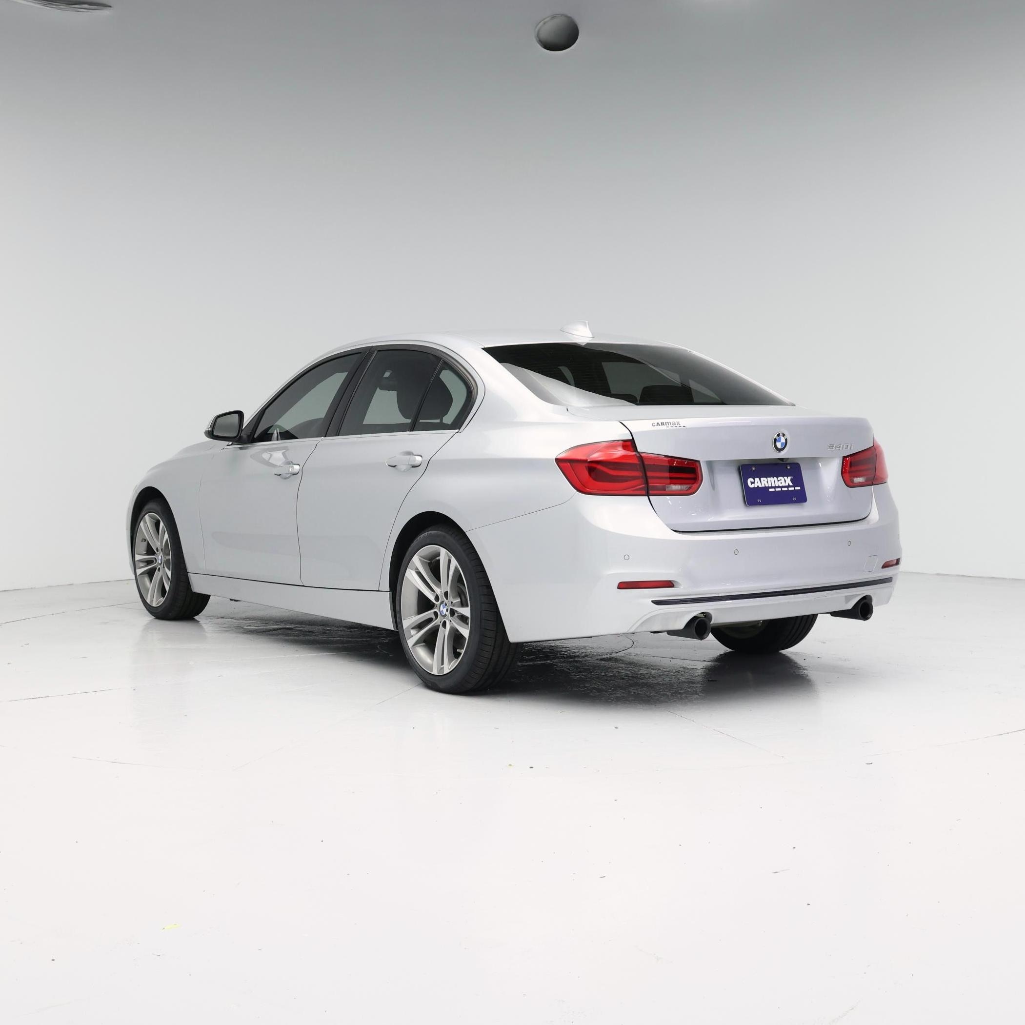 Thumbnail: 2016 BMW 3 Series - 2