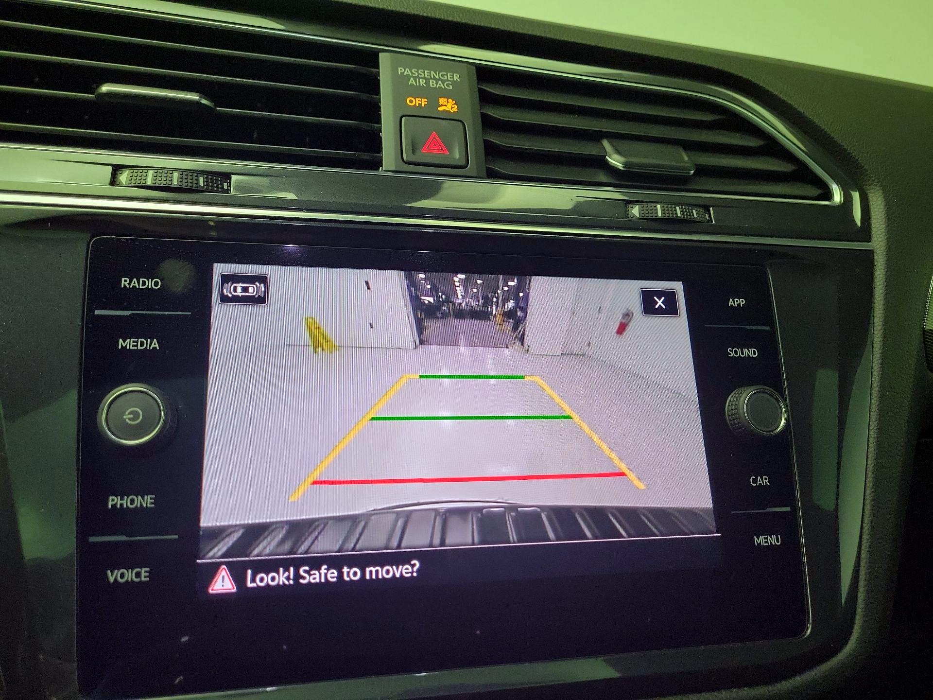 Thumbnail: 2023 Volkswagen Tiguan - 14