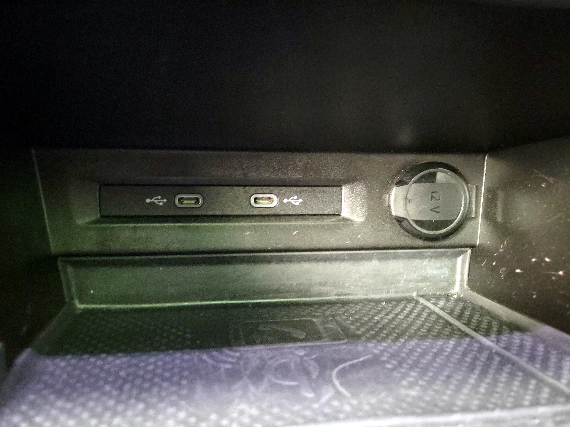 Thumbnail: 2023 Volkswagen Tiguan - 18